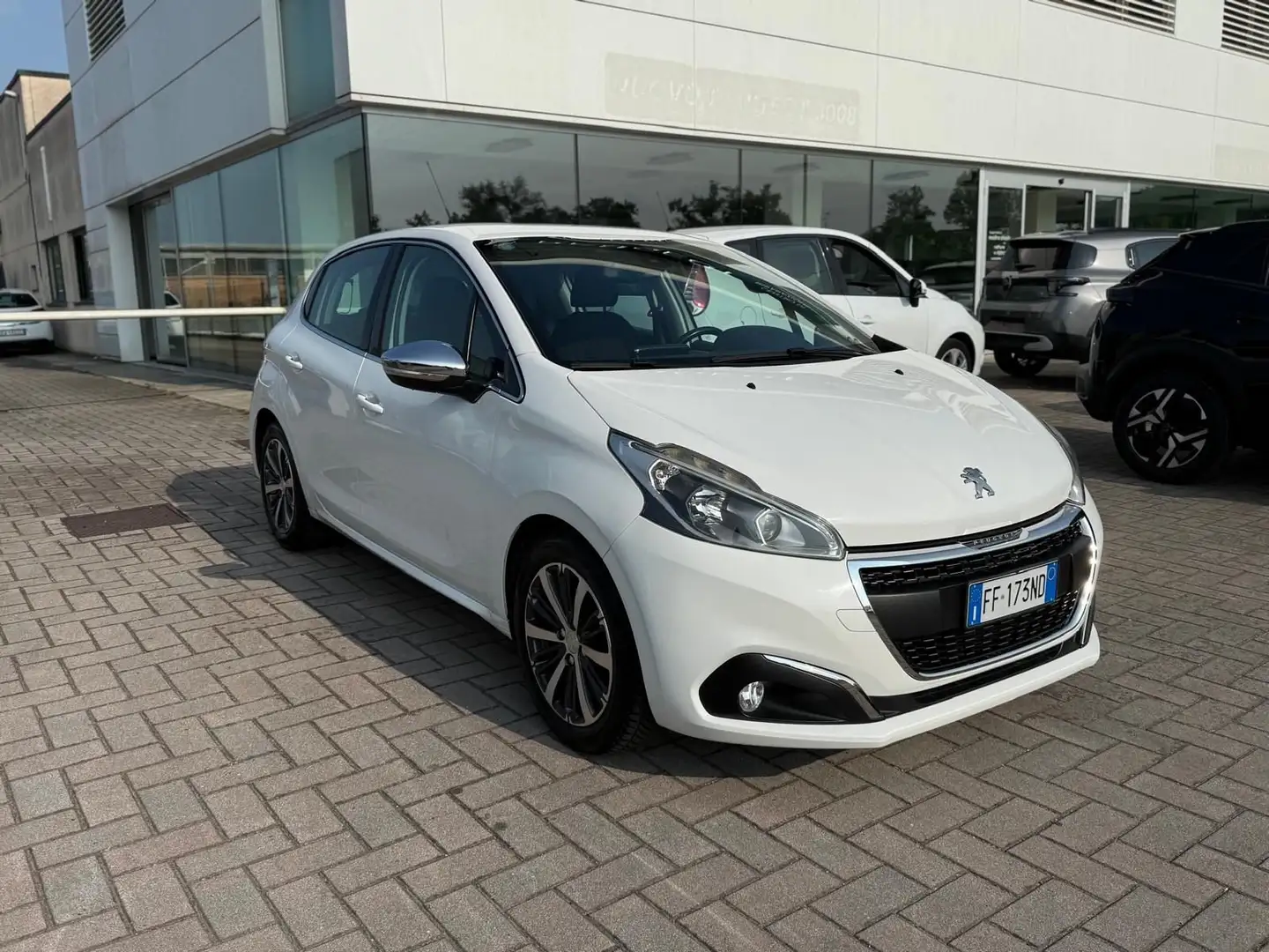Peugeot 208 1.2 VTi 82 CV 5 porte Allure Bianco - 1