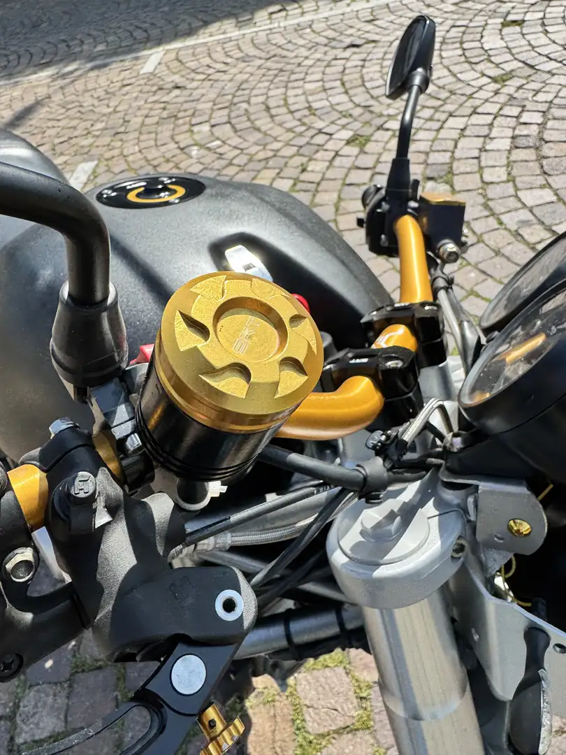 Ducati Monster 620 dark - 1