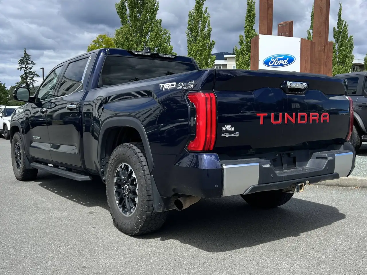 Toyota Tundra photo Toyota Tundra