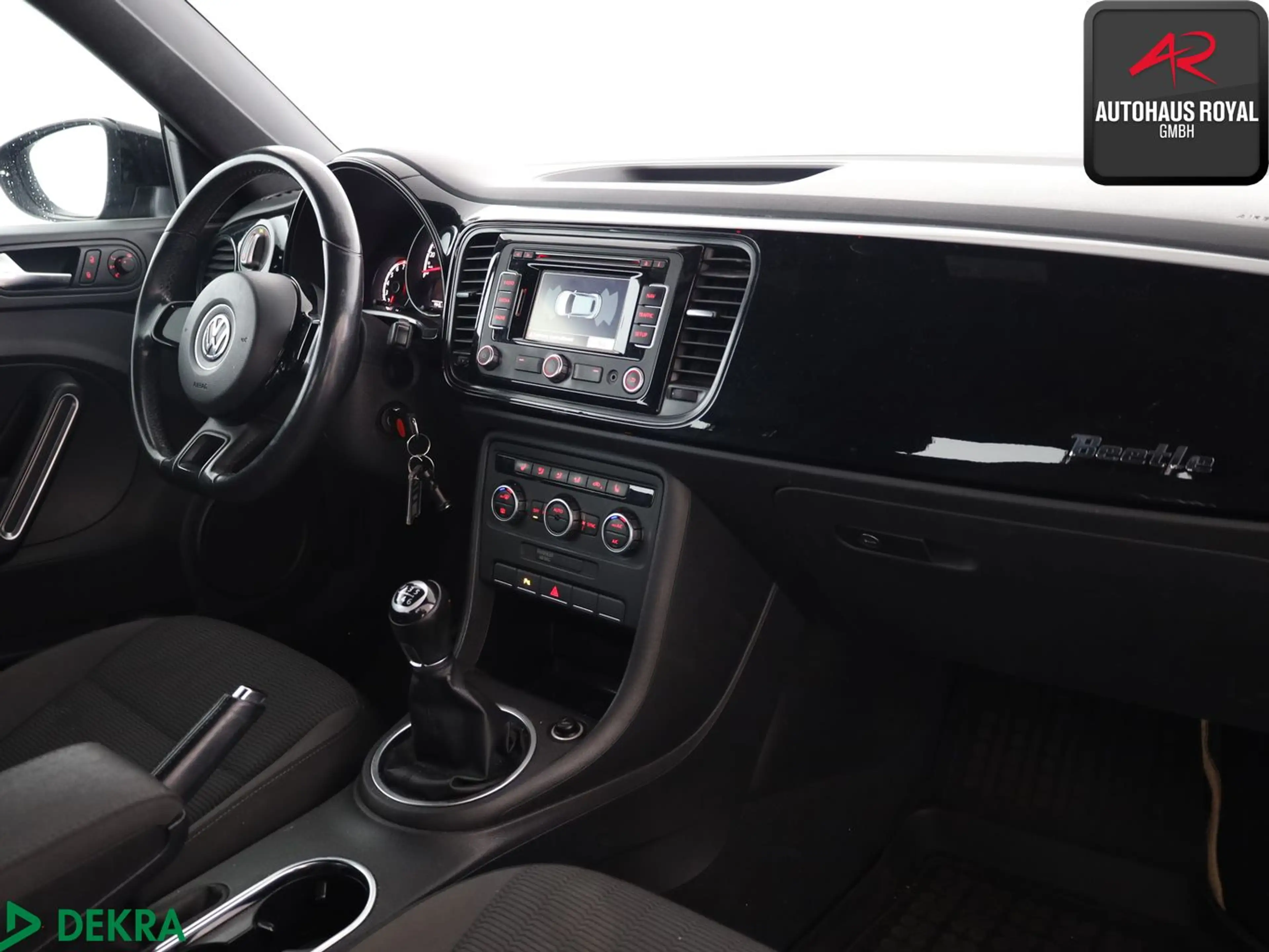 Volkswagen Beetle Cabrio 1.2 TSI NAVI,METALLIC,EINPARKHILFE — photo 9