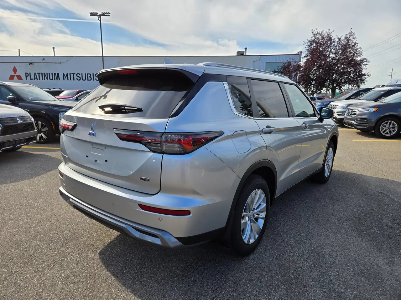 Mitsubishi Outlander снимка Mitsubishi Outlander