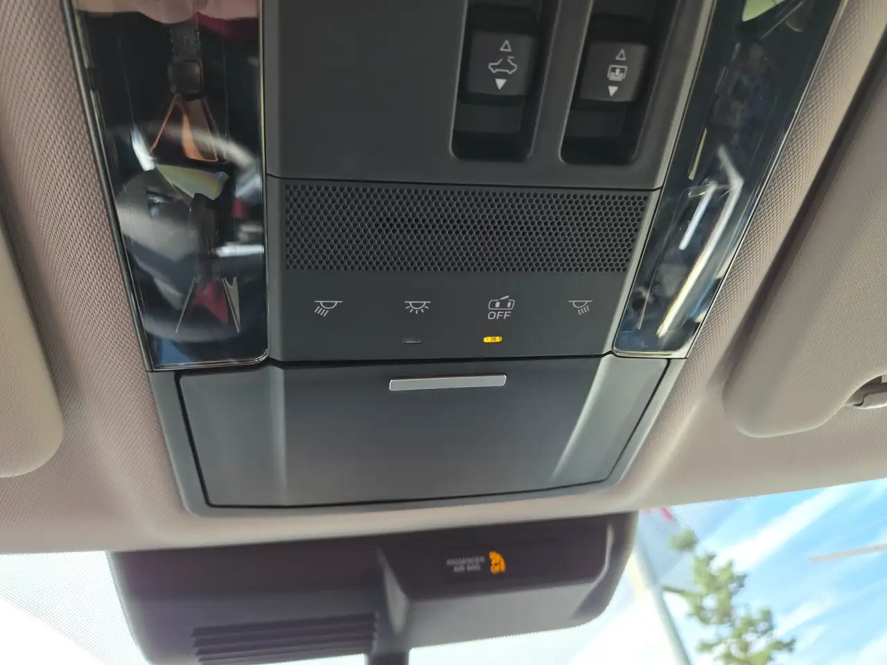 Mitsubishi Outlander снимка Mitsubishi Outlander