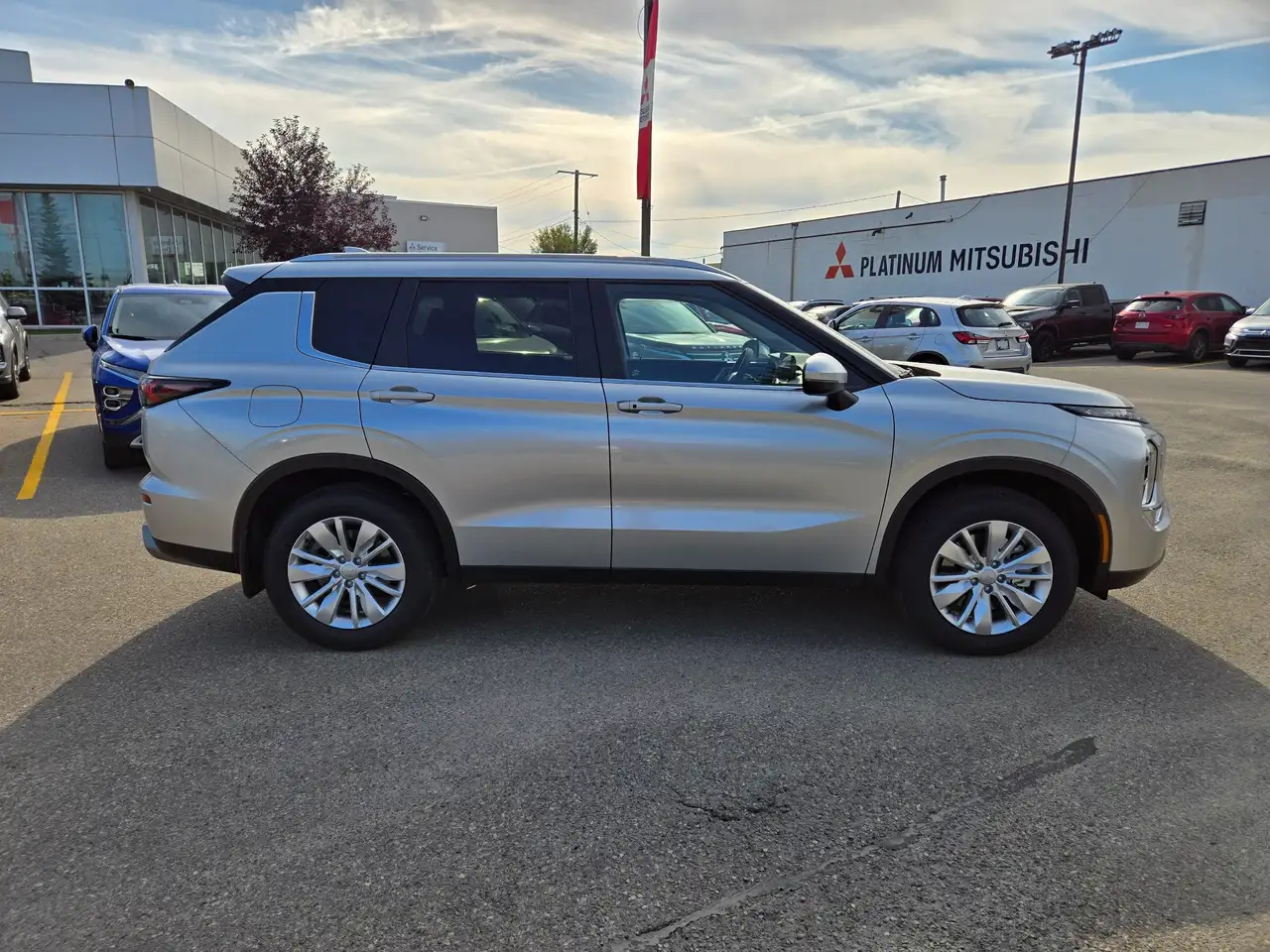 Mitsubishi Outlander снимка Mitsubishi Outlander