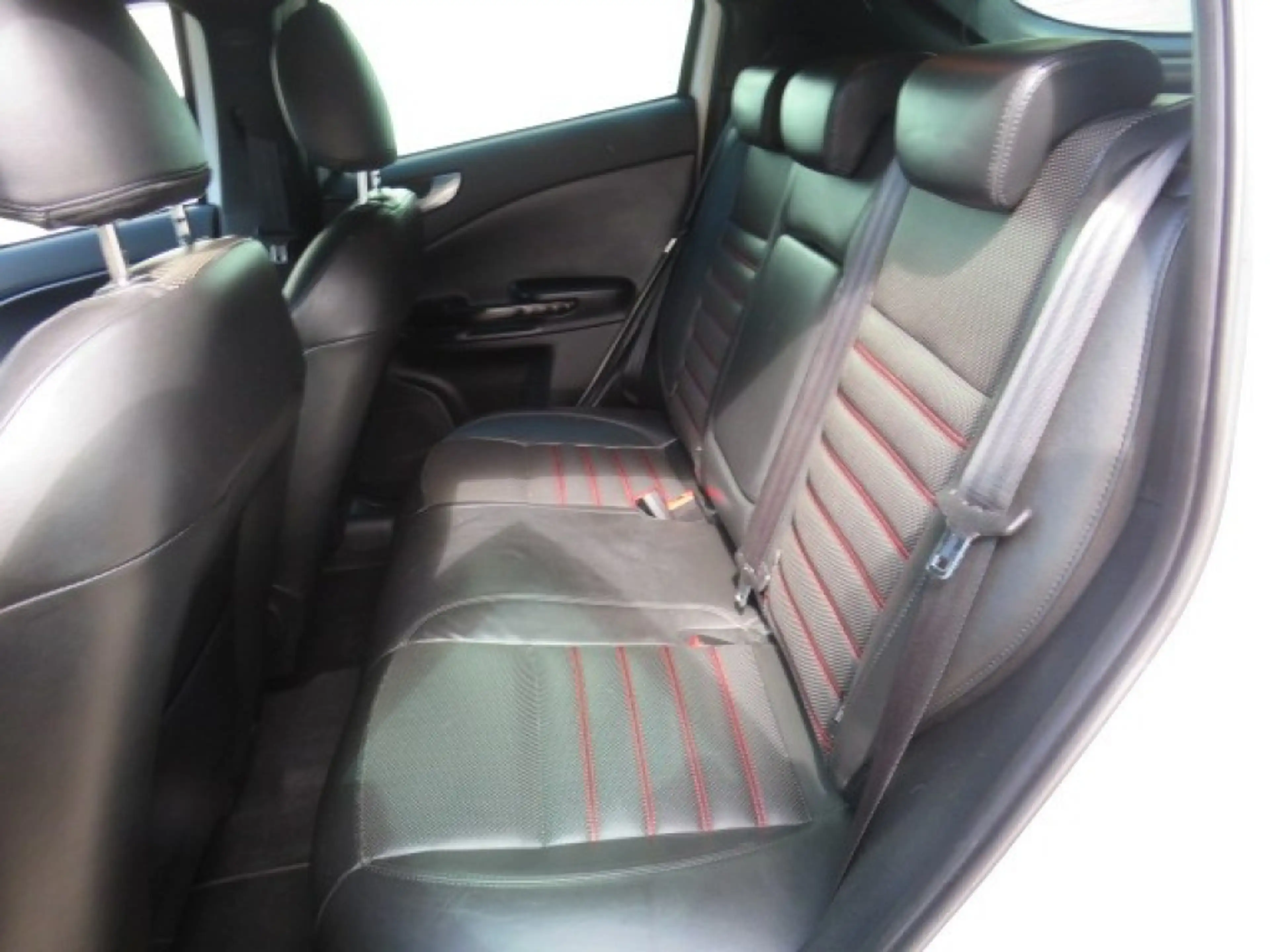 Alfa Romeo Giulietta 1.4 T DISTINCTIVE — photo 15