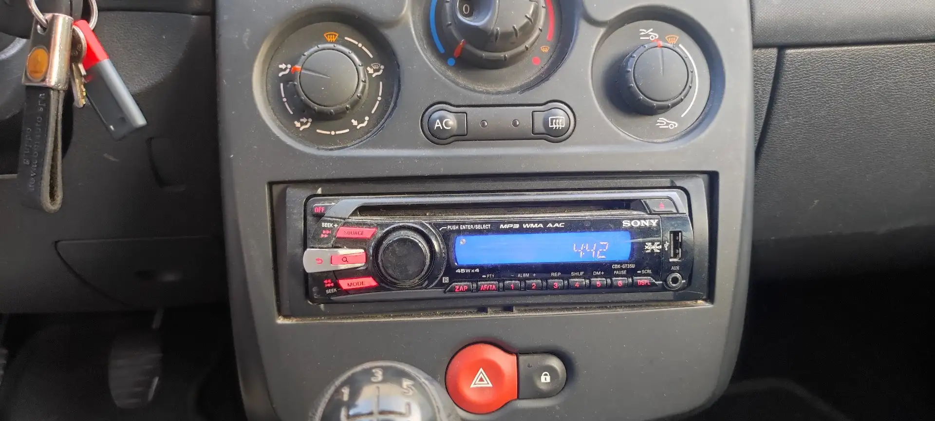 Renault Clio 3p 1.5 dci Confort 85cv fap - 1
