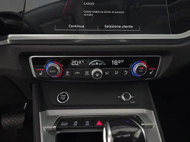 Audi Q3 view 14