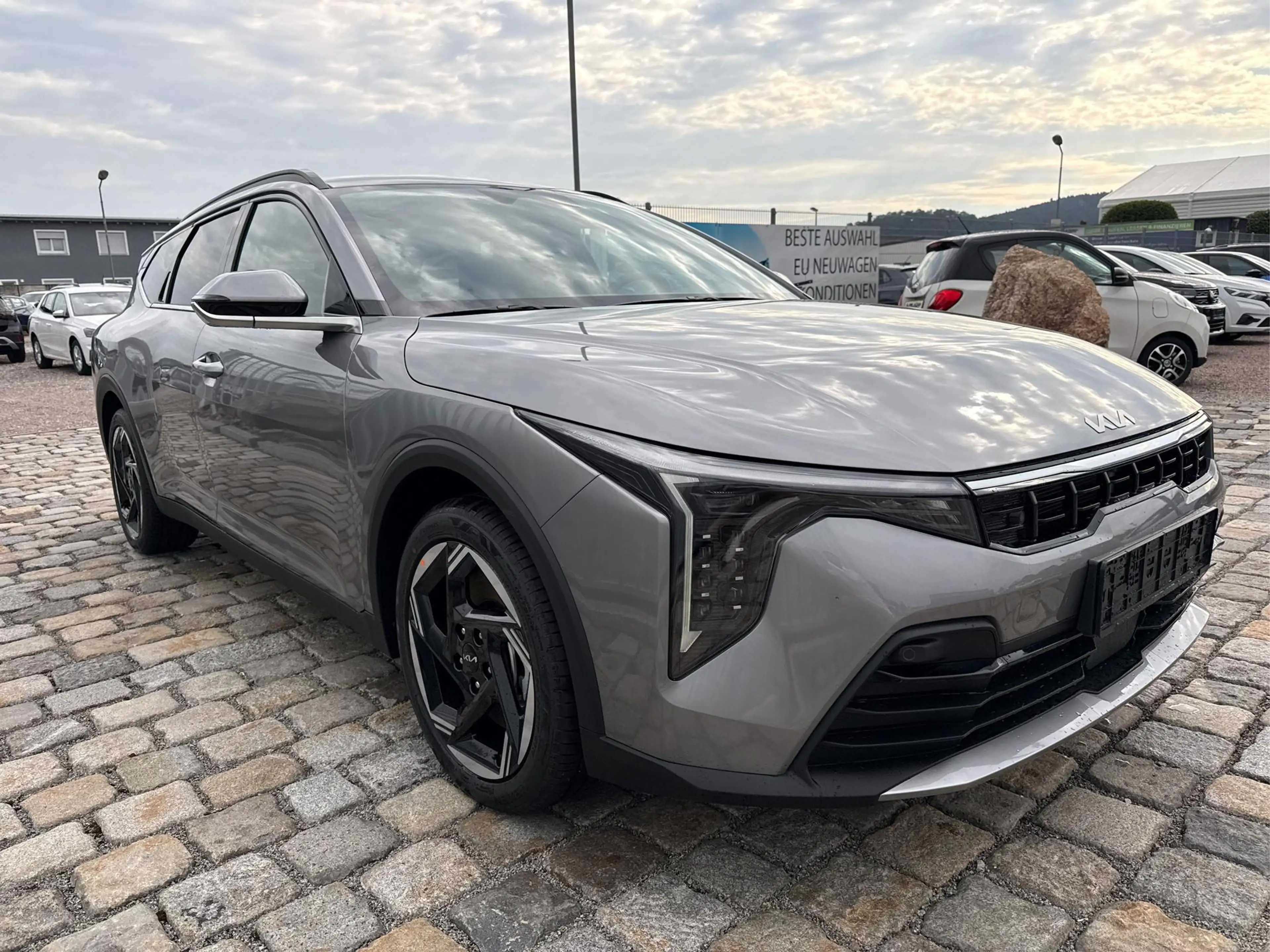 Kia K4 TOP 1,6 T-GDI DCT7 132 KW (179 PS)-Navi-Leder-e... — photo 3