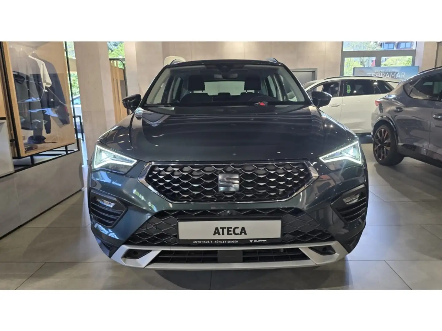 SEAT Ateca Xperience 4Drive 2.0 TSI EU6d-,AHK Navi Digitales Green - 2