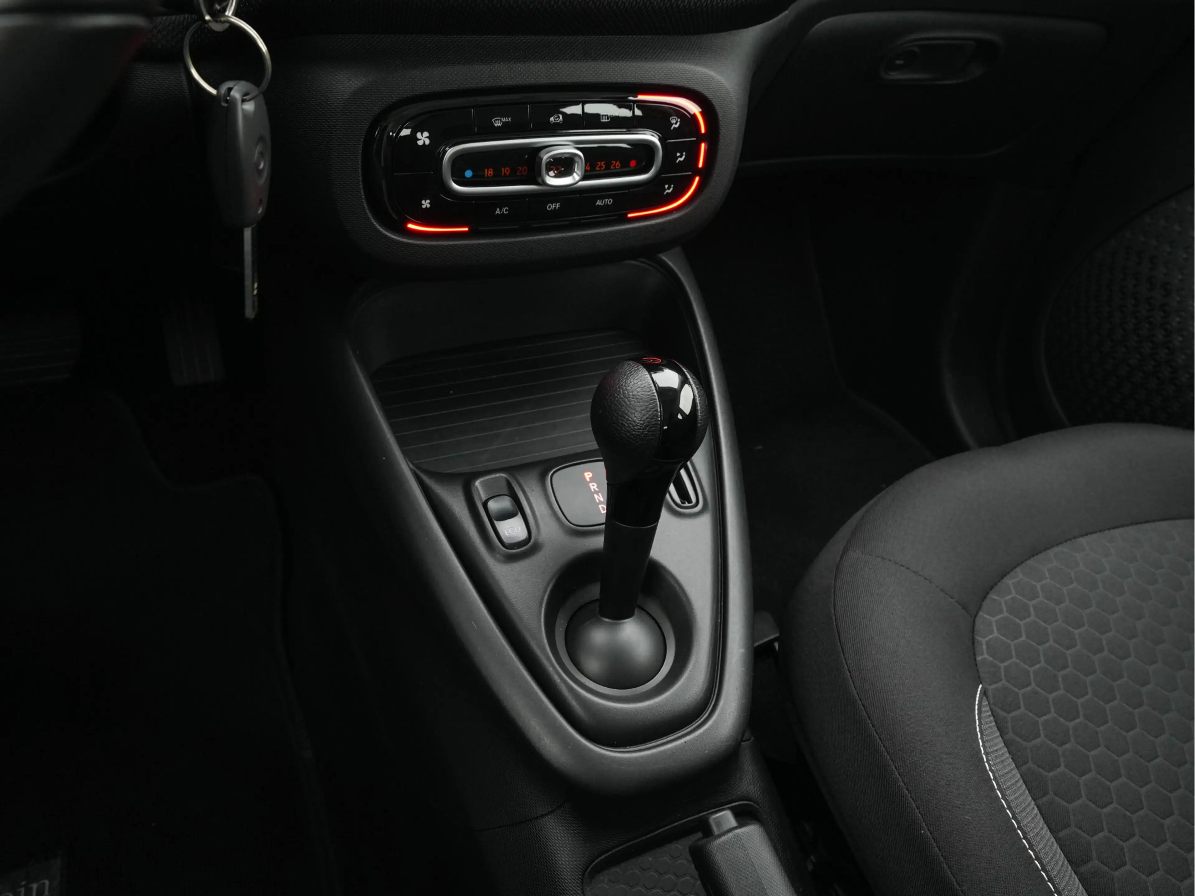 smart forFour EQ Passion 18 kWh {SoH-95%} Aut.*FACE-LIFT | LED-L — photo 13