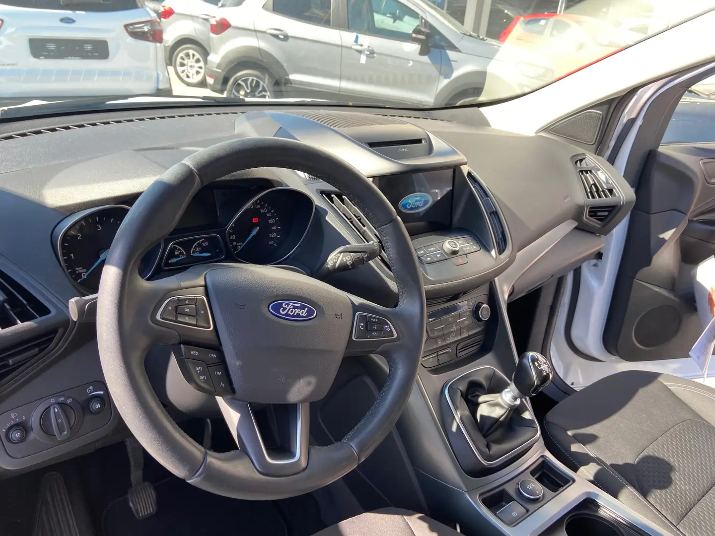 Ford Kuga 1.5 tdci ST-Line Business s&s 2wd 120cv - 1