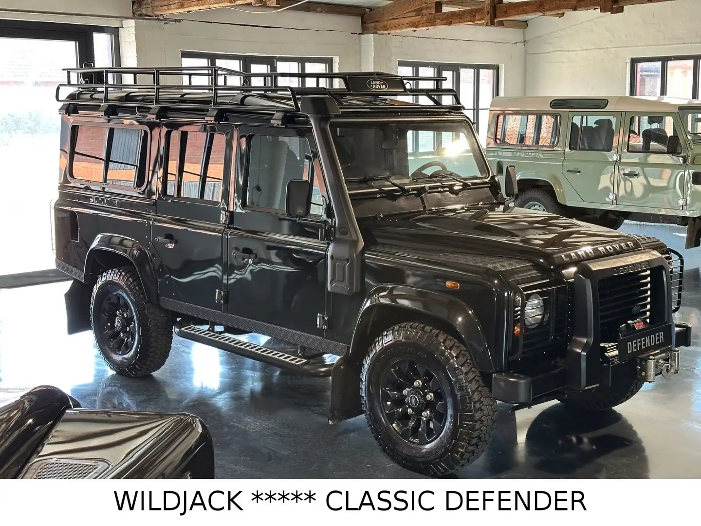 Land Rover Defender 110 Td4 S *BLACK EDITION* ERSTKLASSIG* Noir - 2