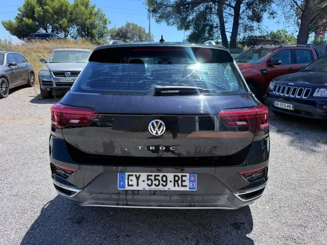 Volkswagen T-Roc view 4