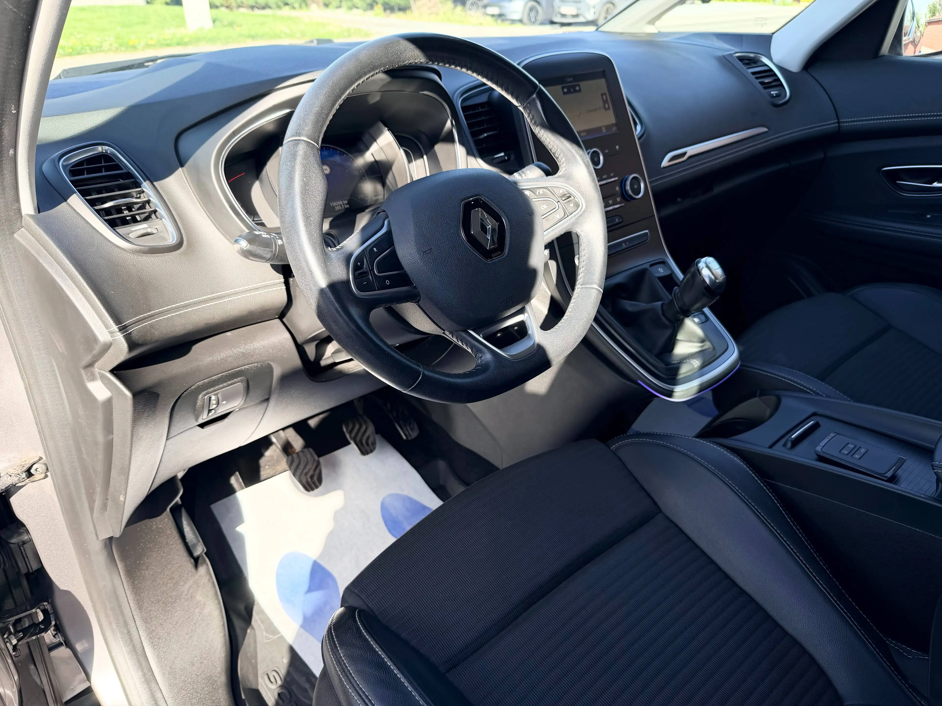 Renault Scenic 1.2 TCe Energy*1er PROP*NAVI*LED*GARANTIE* — photo 8