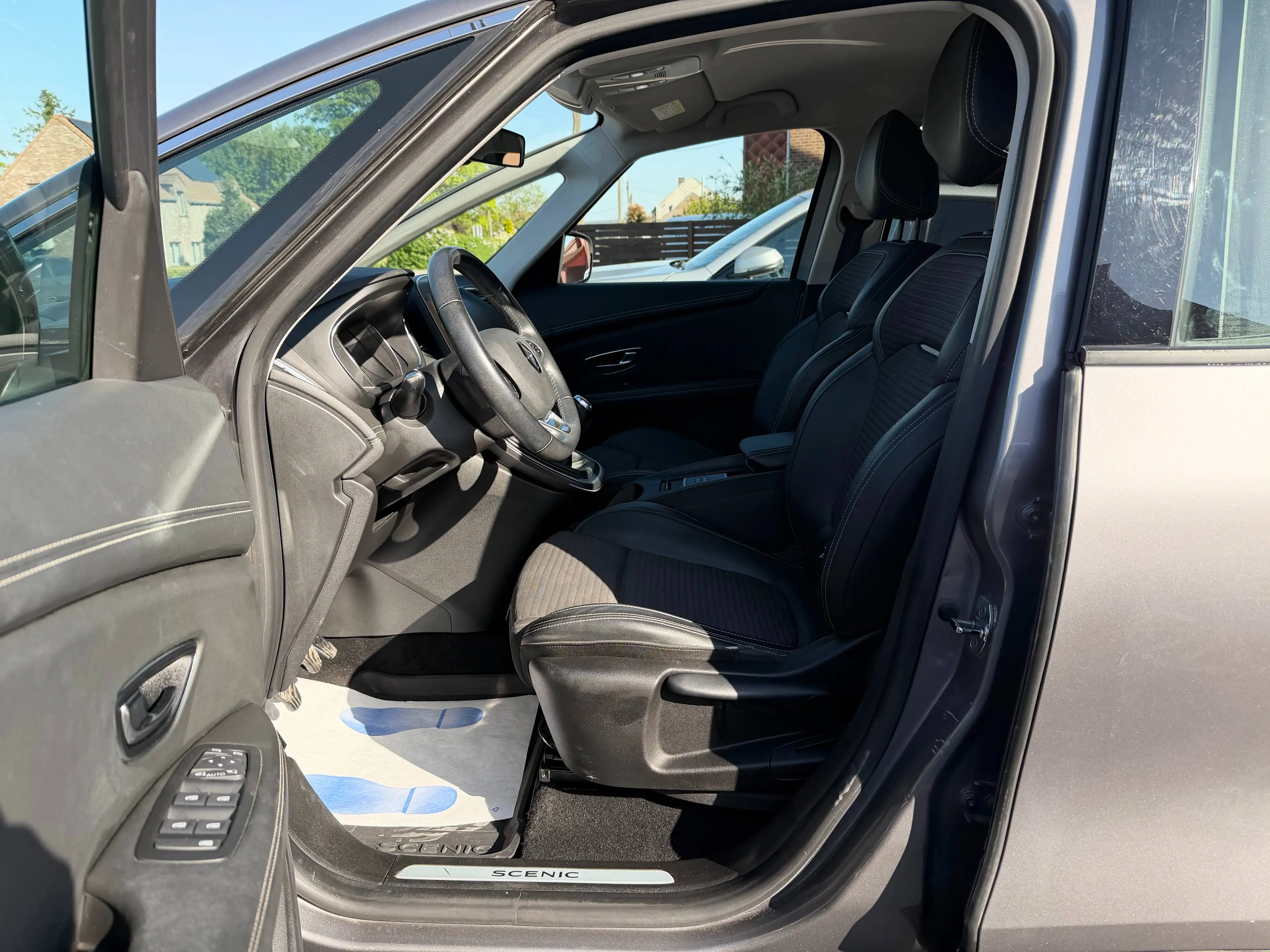 Renault Scenic 1.2 TCe Energy*1er PROP*NAVI*LED*GARANTIE* — photo 9