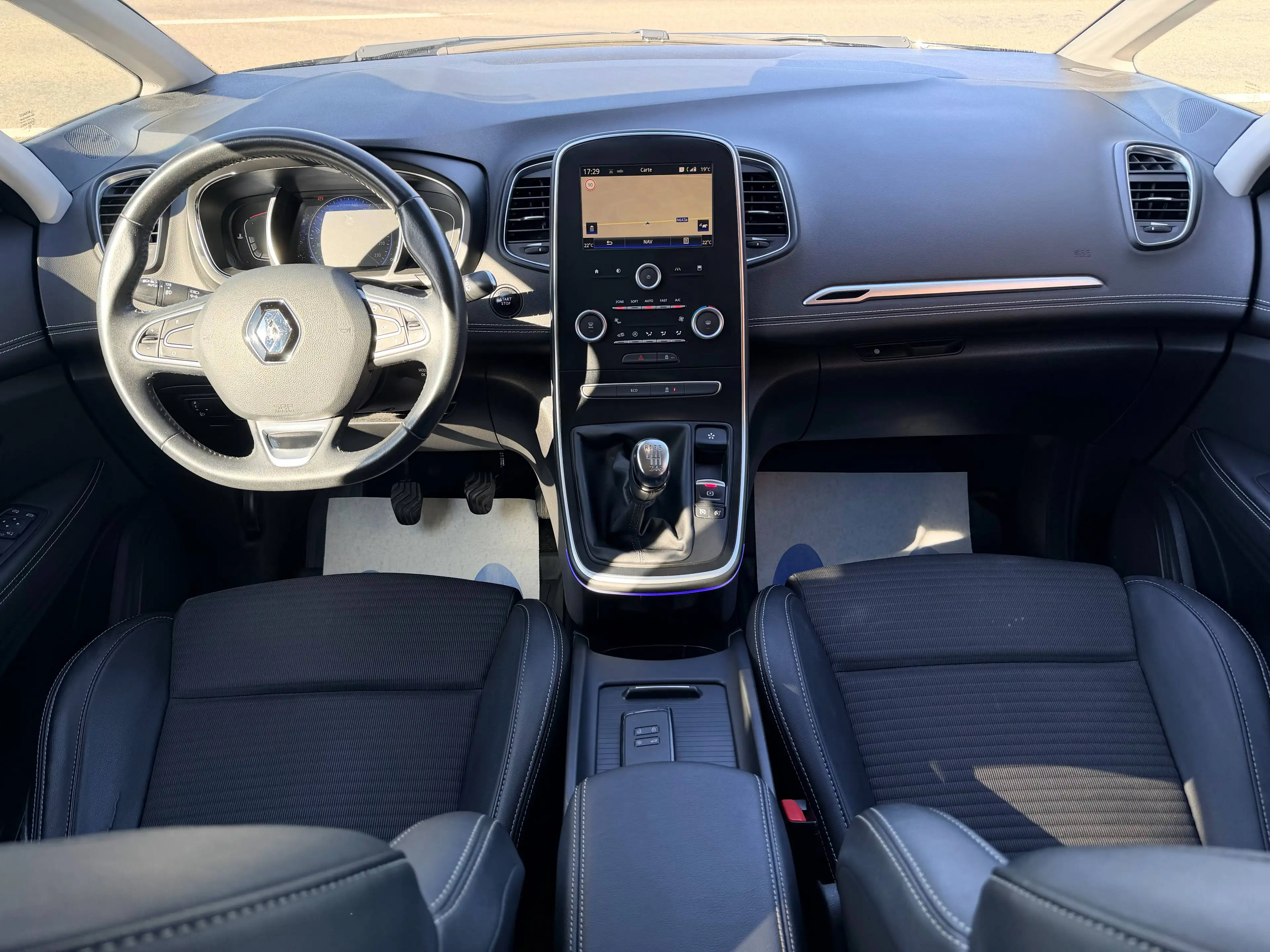 Renault Scenic 1.2 TCe Energy*1er PROP*NAVI*LED*GARANTIE* — photo 11