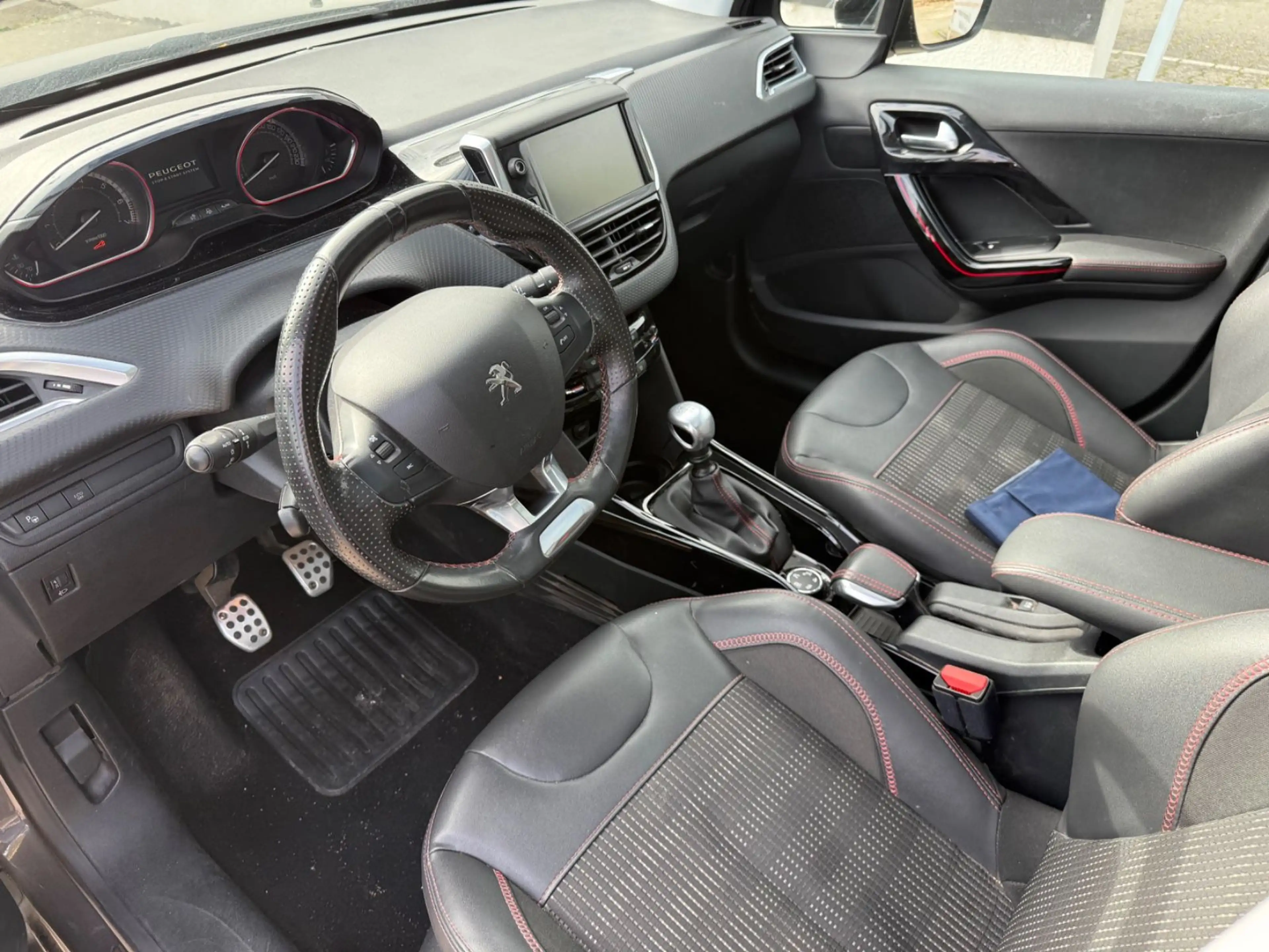 Peugeot 2008 GT-LINE +BC+SITZHEIZUNG+MFL+USB+KAMERA+ — photo 7