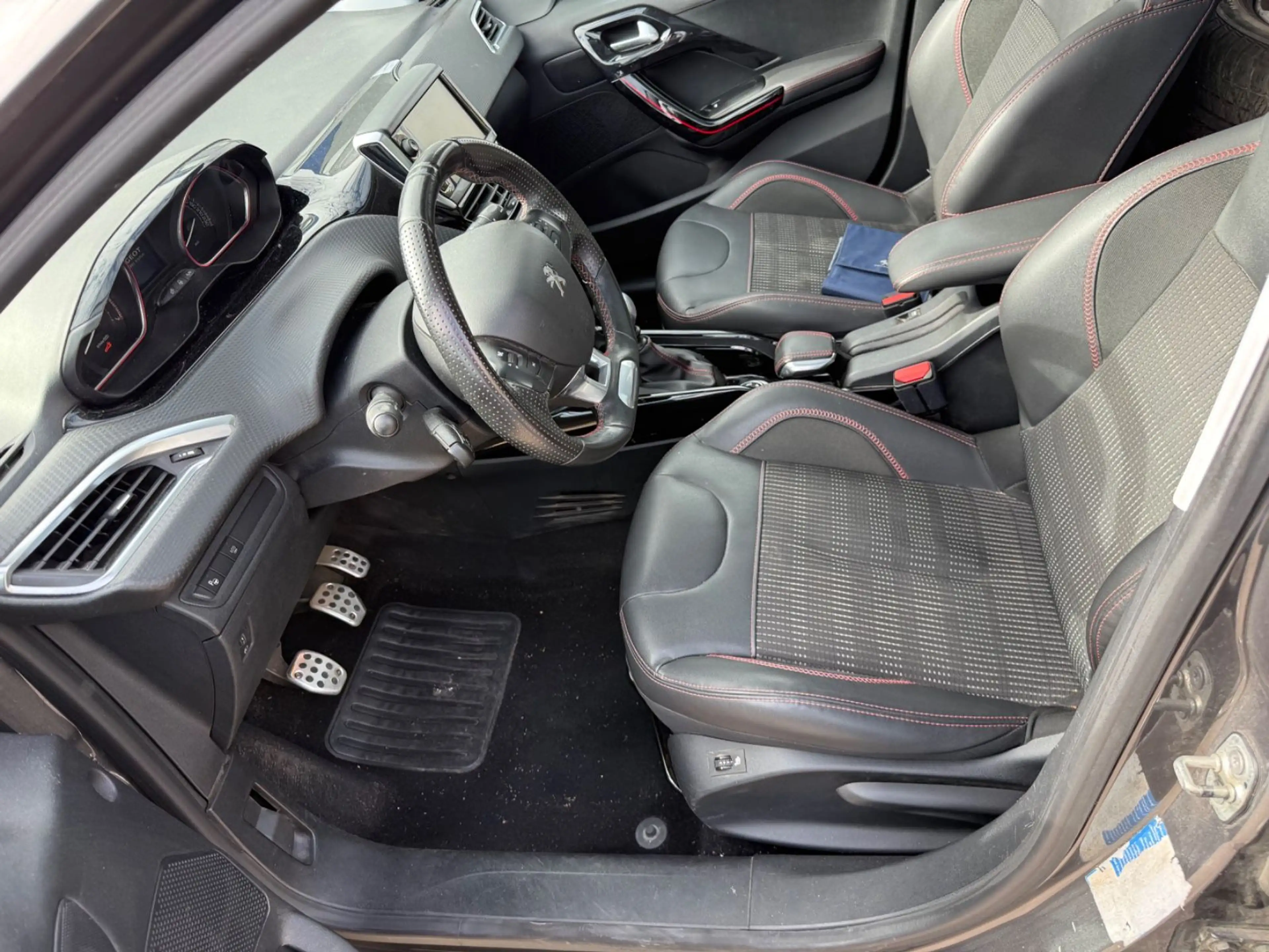 Peugeot 2008 GT-LINE +BC+SITZHEIZUNG+MFL+USB+KAMERA+ — photo 8