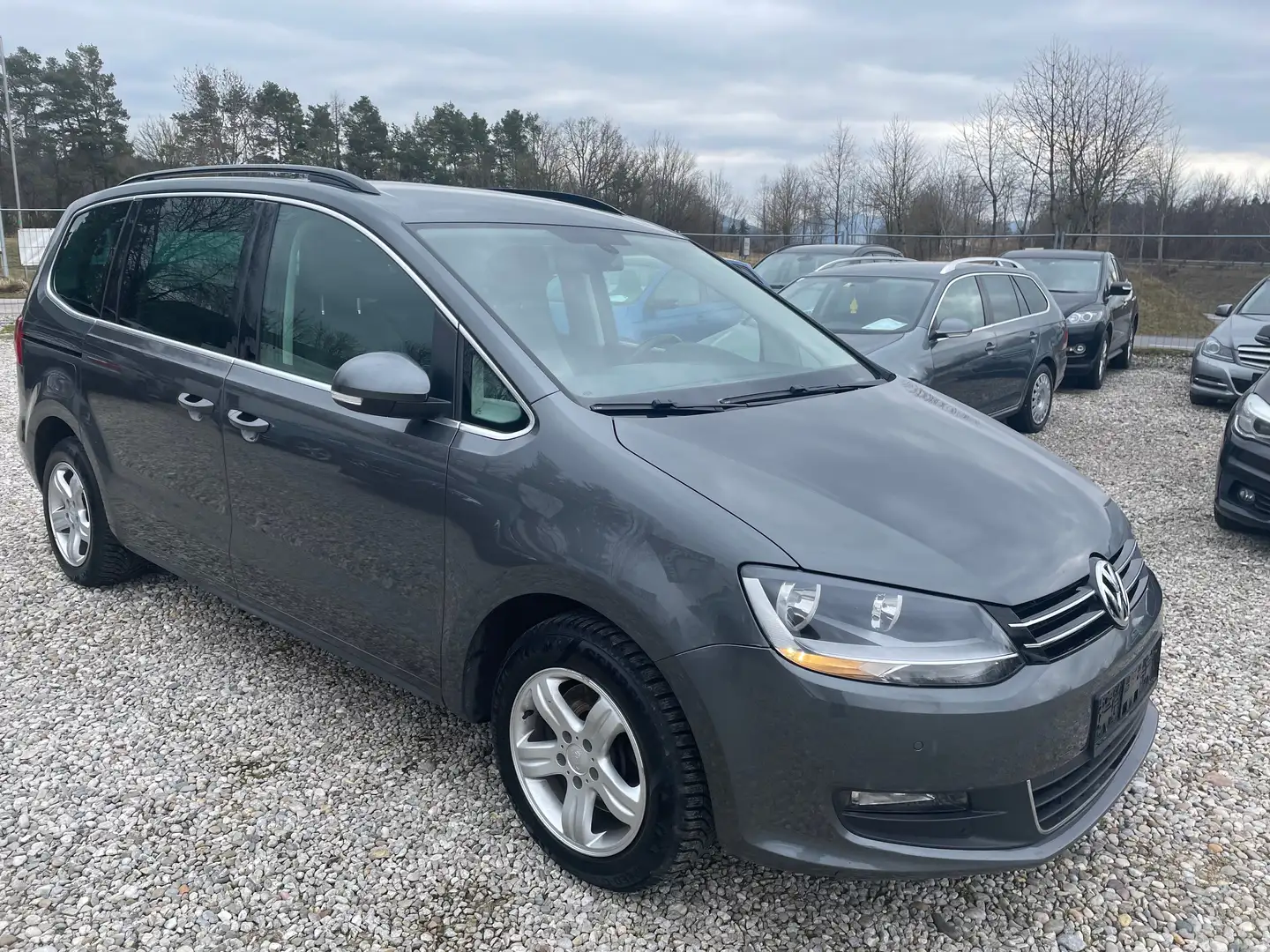 Volkswagen Sharan Comfortline BMT 4Motion+neu pickerl 8/2026+4monat Grau - 1