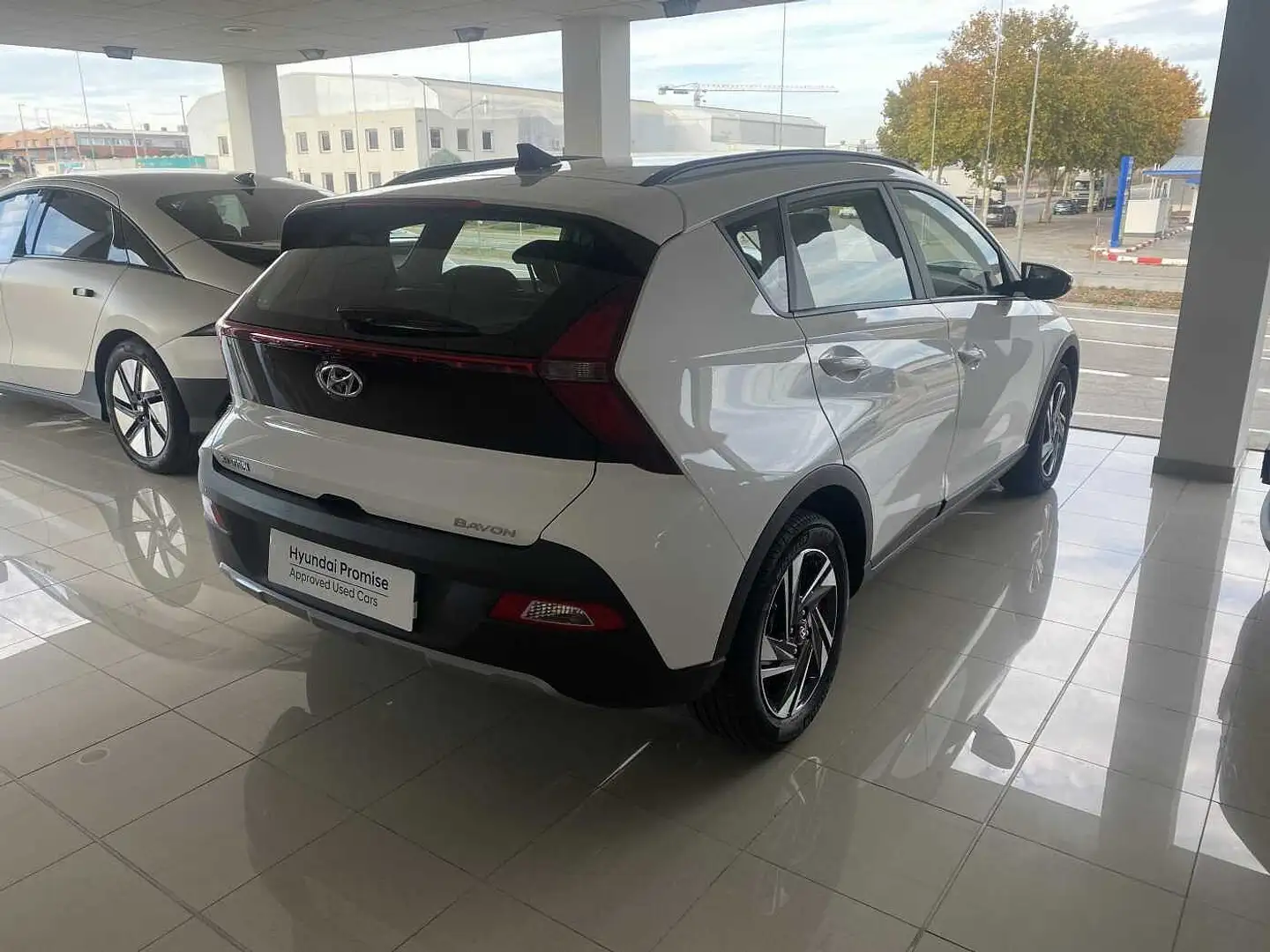 Hyundai BAYON 1.2 MPI Maxx Blanco - 2
