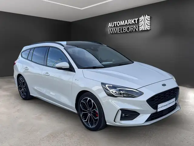 Ford Focus ST-Line X HUD*LED*Pano*STHZG*Leder*18*Kame