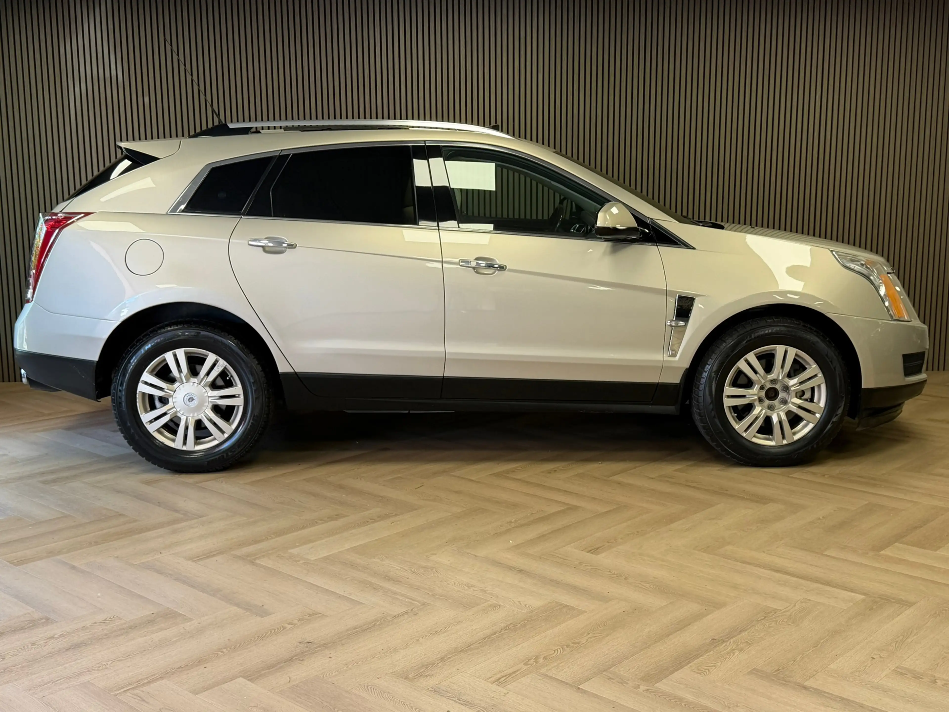 Cadillac SRX 3.0 V6 AWD Sports Luxury AUT. PANORAMADAK NAVIGATI — photo 4