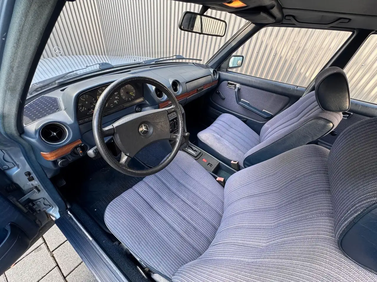 Mercedes-Benz E 200 Servolenkung Schiebedach Bluetooth, foto 11