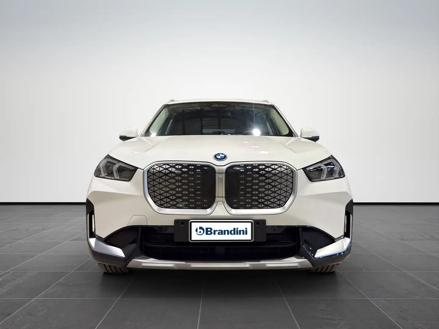 BMW iX1 edrive 20 X-Line Blanc - 2