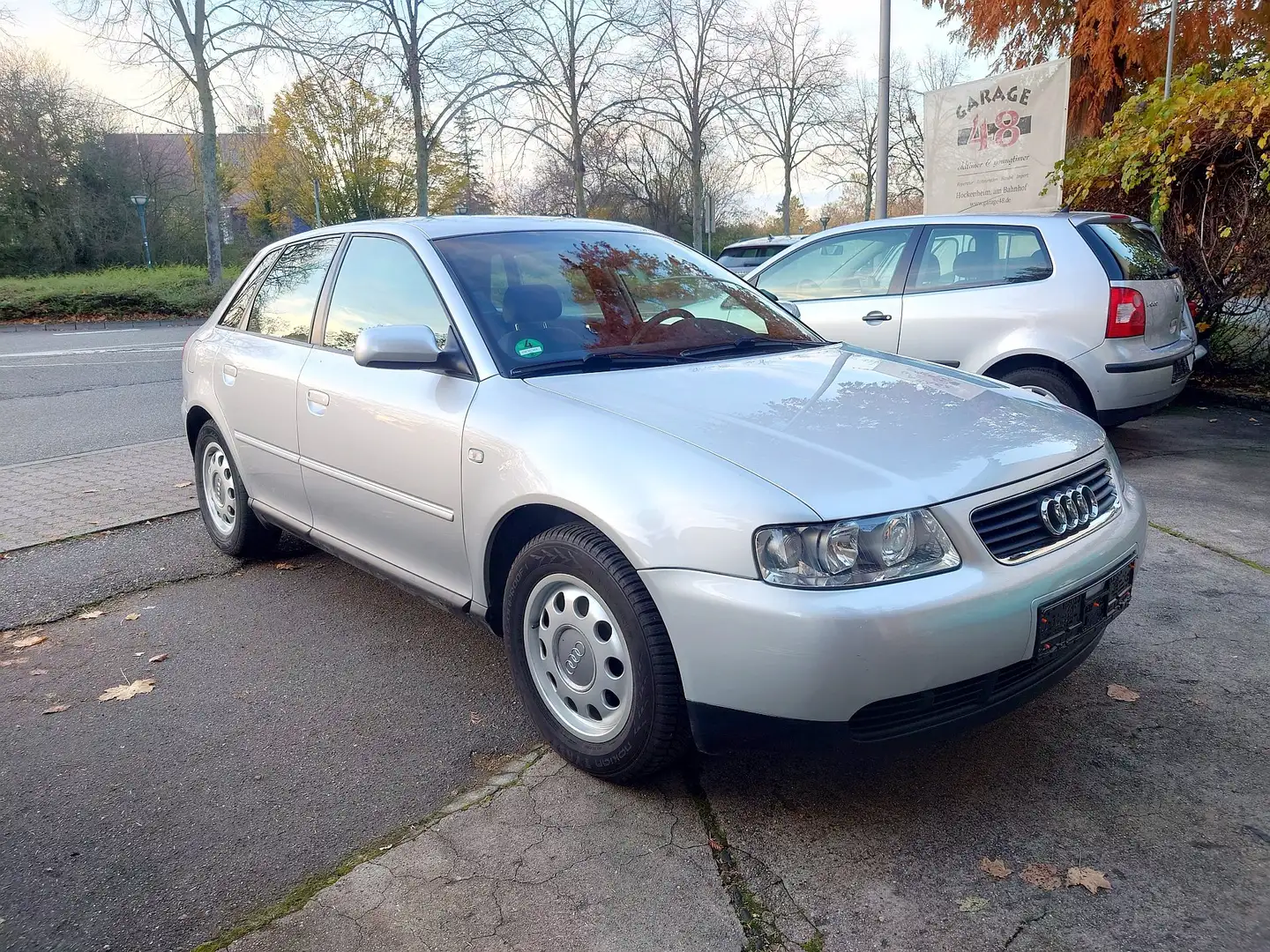 Audi A3 A3 1.8 Ambiente Automatik Klima TOP Alu 2Hd Scheck Silber - 1