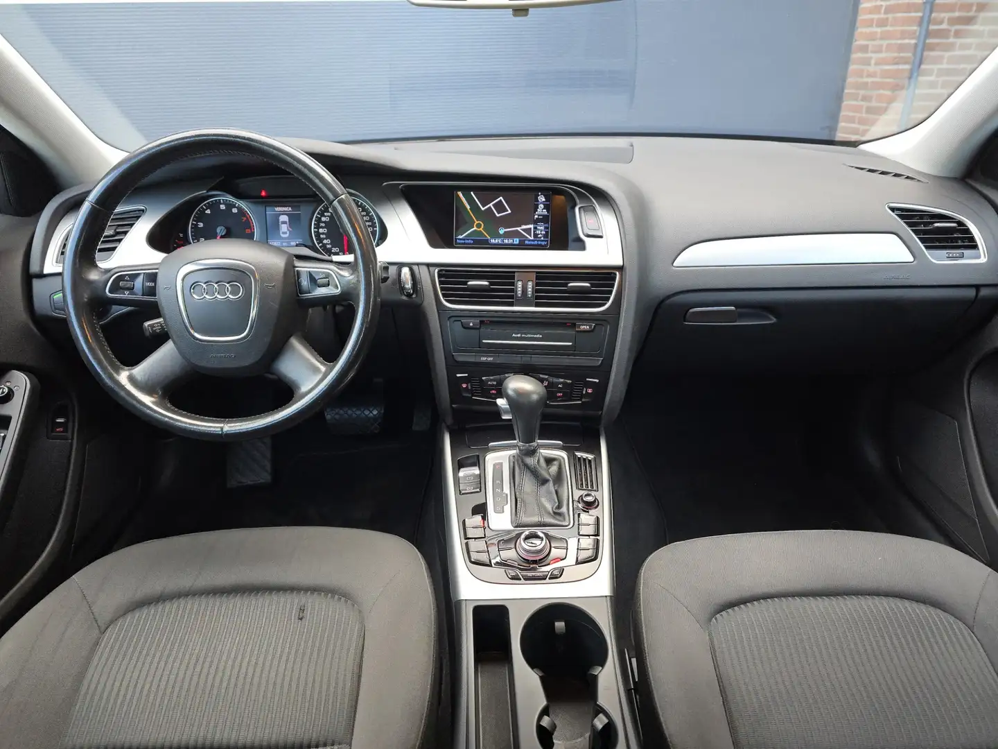 Audi A4 Limousine 1.8 TFSI Pro Line Business Youngtimer |D Grau - 2