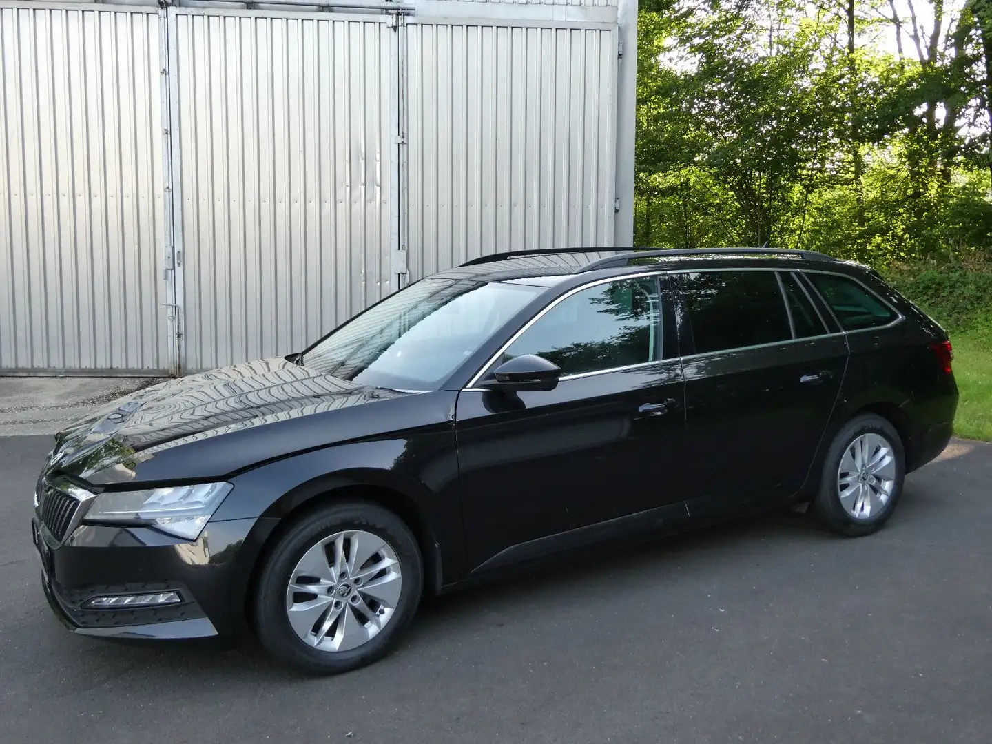 Skoda Superb 2.0 TDI DSG Business Navi/Virtual/Kamera Czarny - 1
