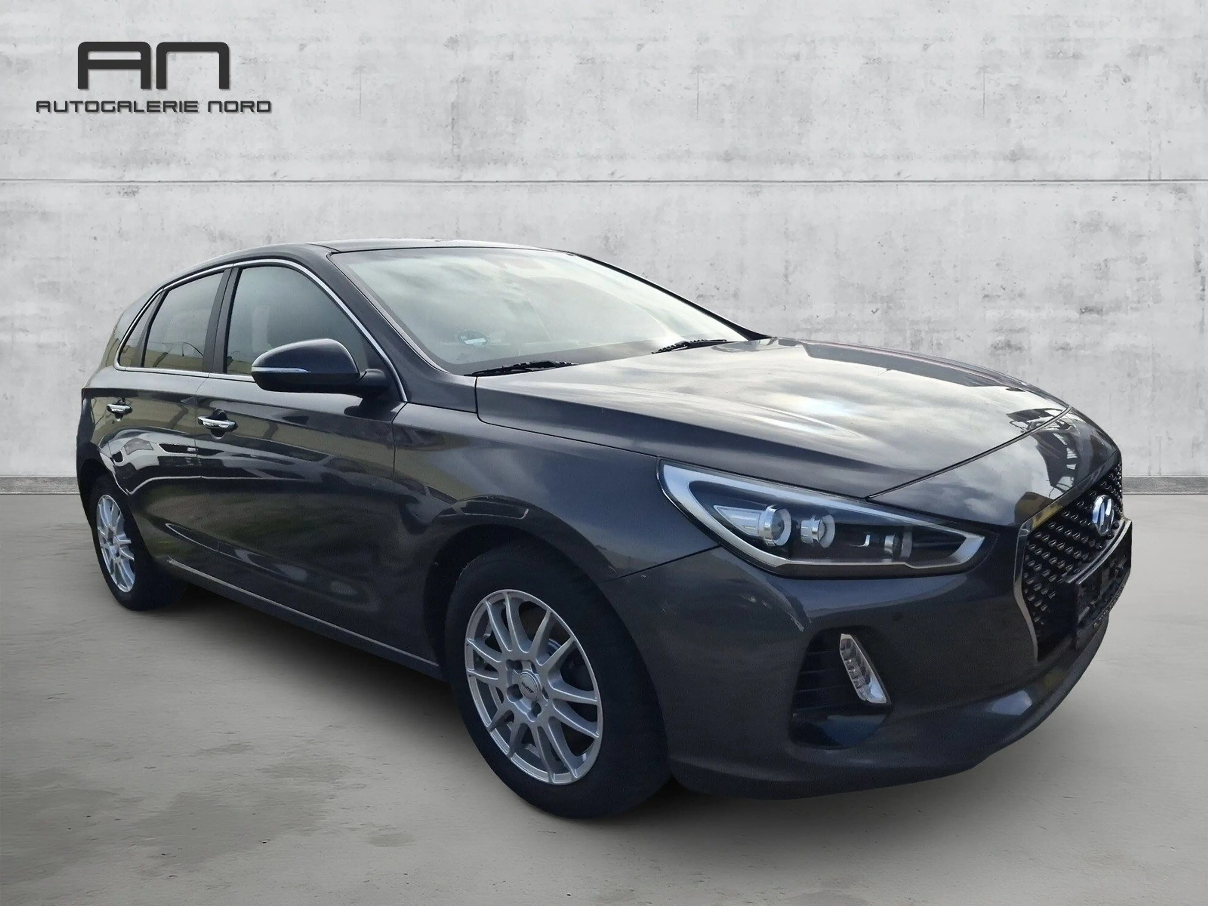 Hyundai i30 Premium LED-SW+ACC+Winter-Paket+SmartKey+Assists — photo 6