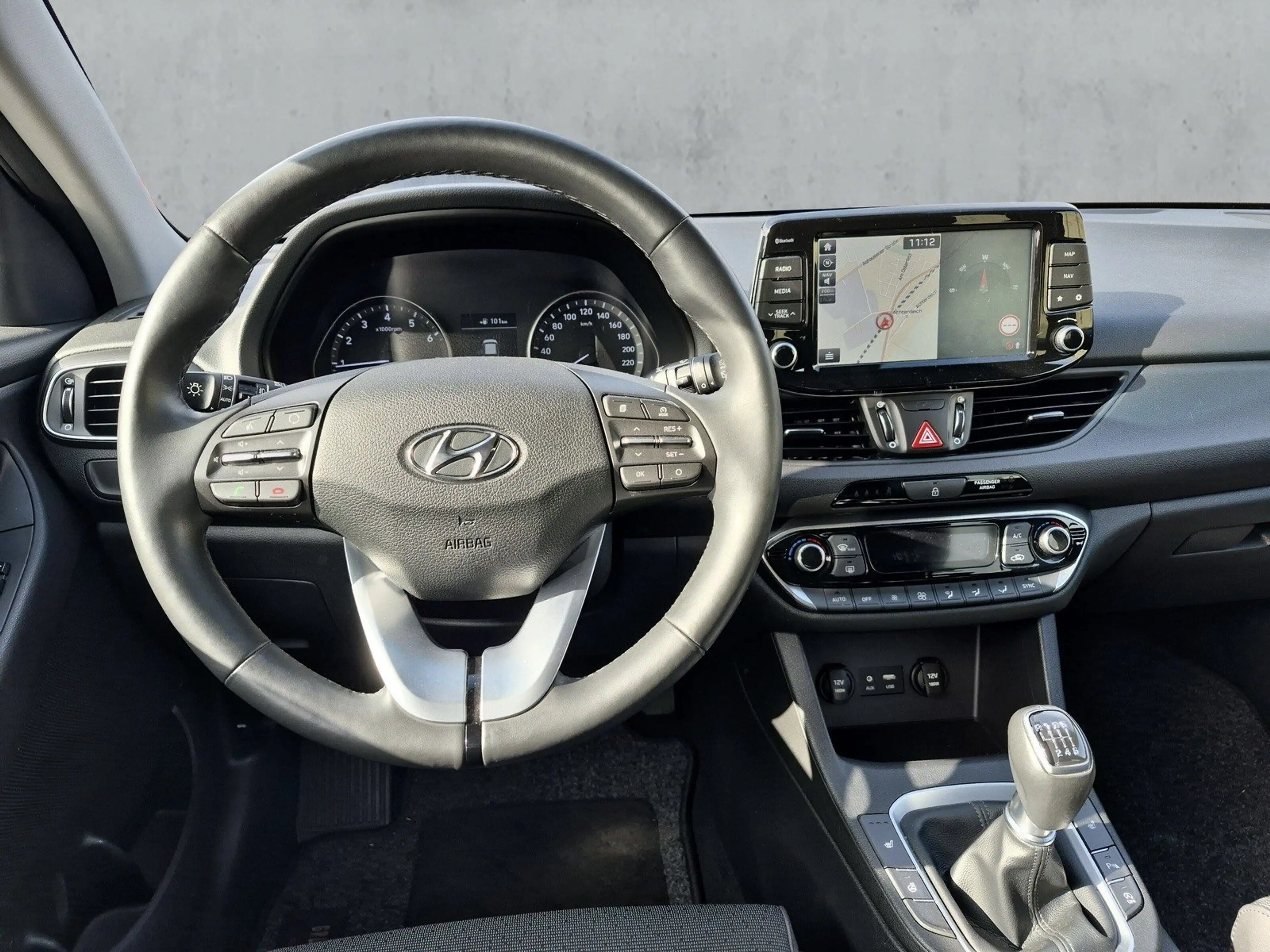 Hyundai i30 Premium LED-SW+ACC+Winter-Paket+SmartKey+Assists — photo 9