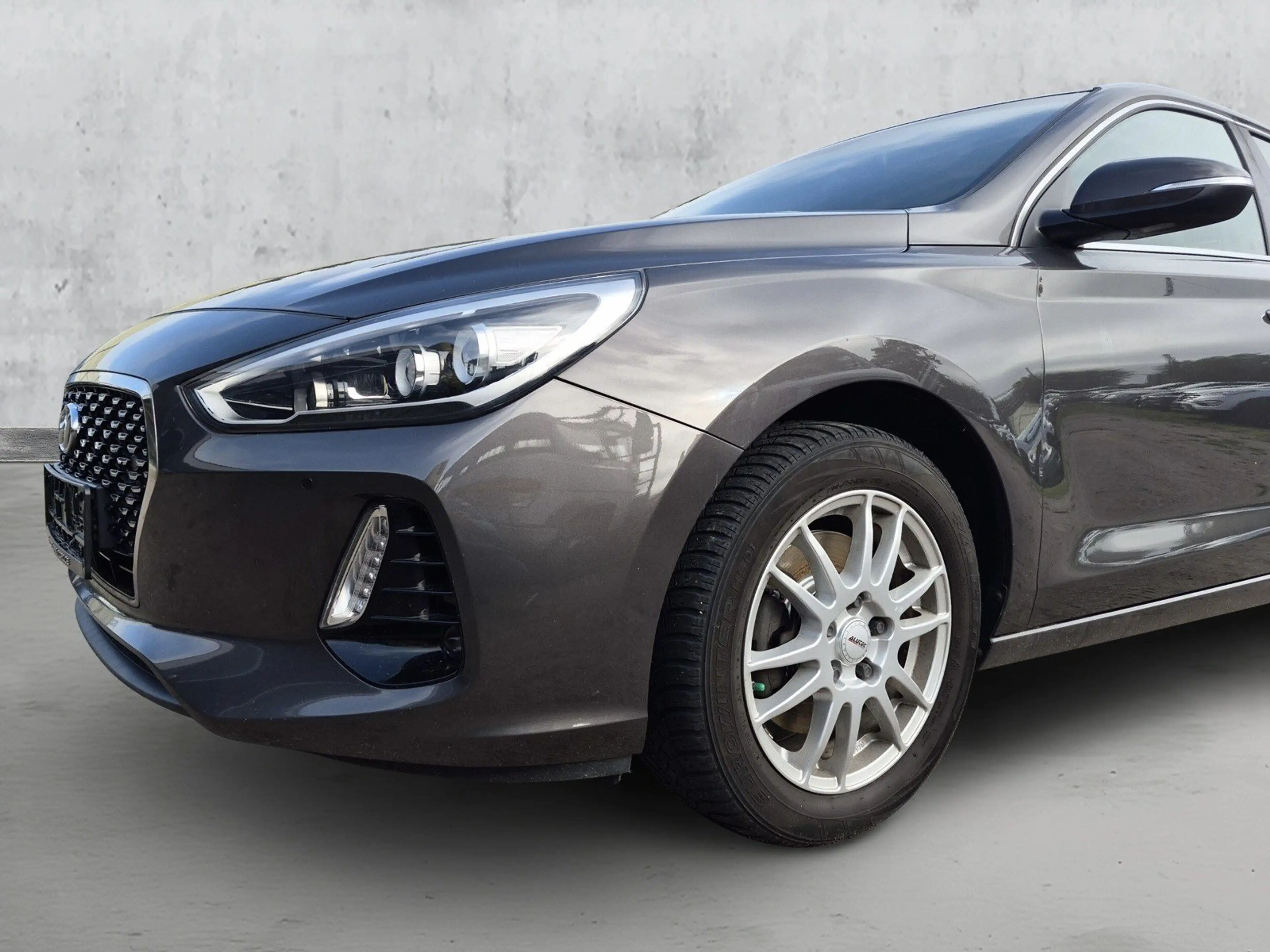 Hyundai i30 Premium LED-SW+ACC+Winter-Paket+SmartKey+Assists — photo 4