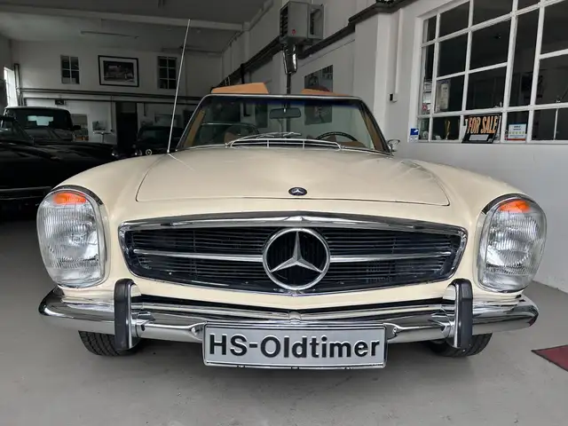 Mercedes-Benz 280 SL Pagode W113