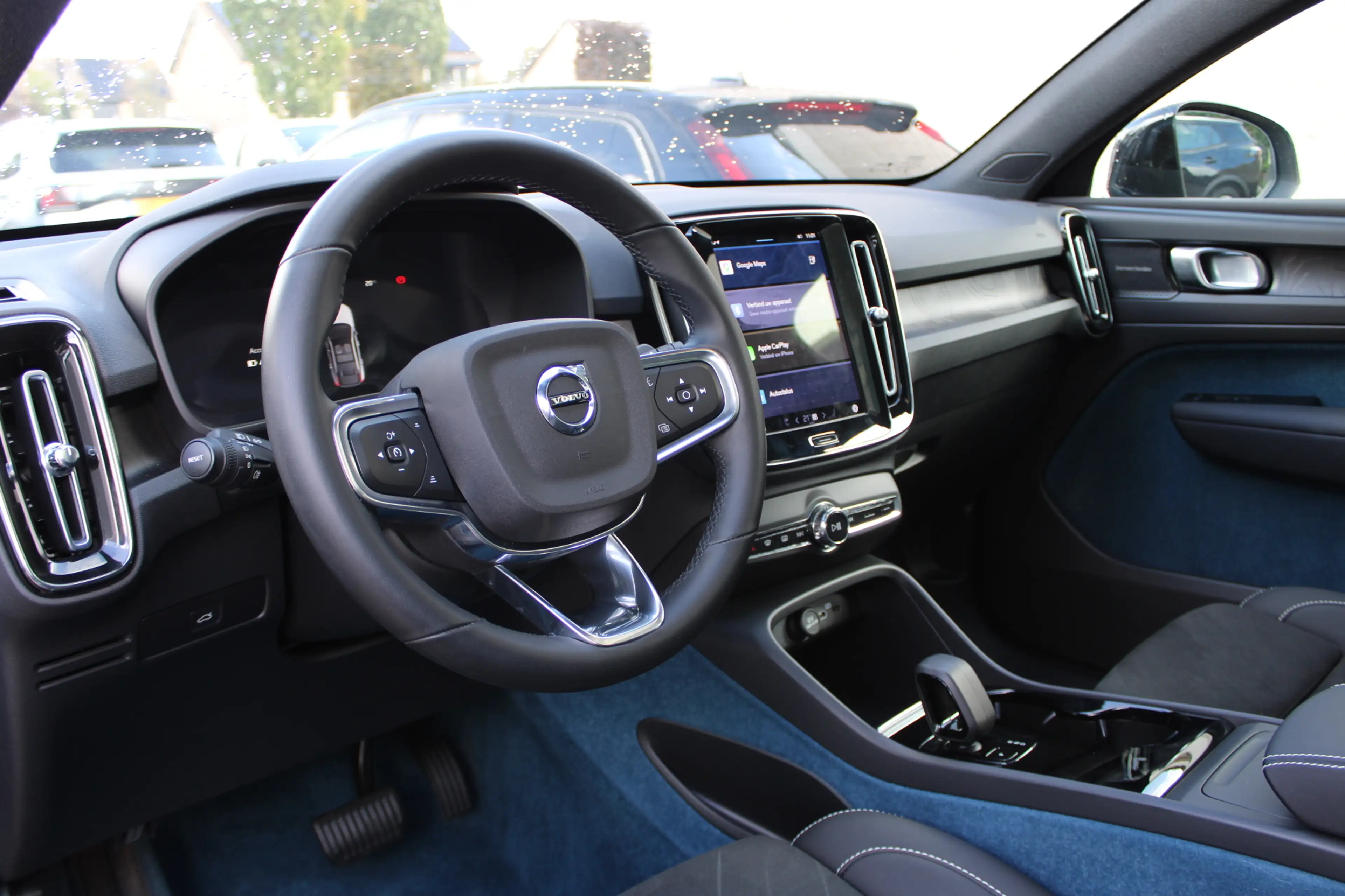 Volvo C40 408PK Twin Ultimate 78 kWh | Panoramadak | H/K | L — photo 4