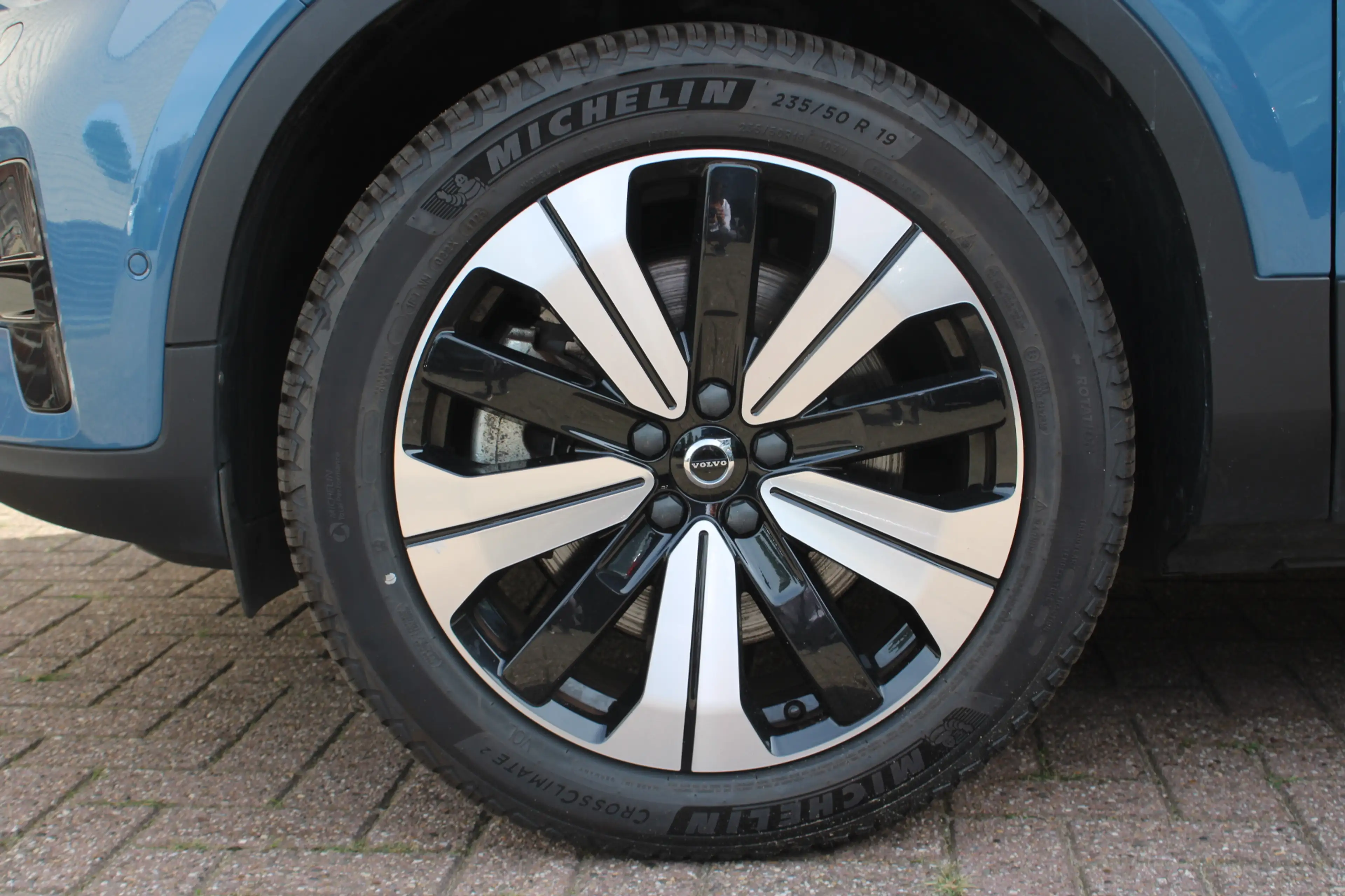 Volvo C40 408PK Twin Ultimate 78 kWh | Panoramadak | H/K | L — photo 7