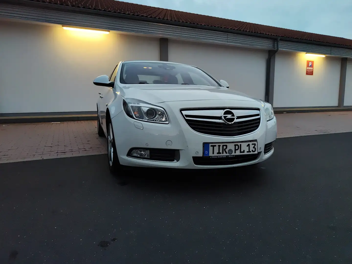 Opel Insignia 2.0 CDTI ecoFLEX Start/Stop Active Weiß - 1
