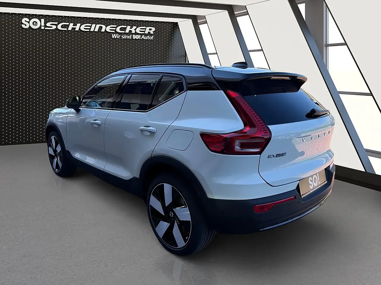 Volvo EX40 2026