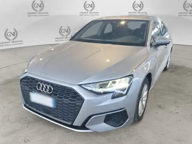 Audi A3 30 TDI S tronic Business
