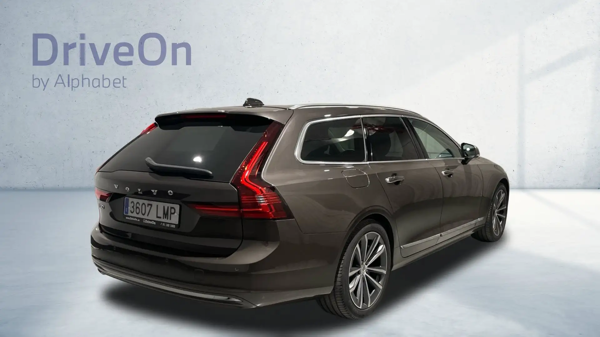 Volvo V90 T6 Twin Recharge Inscription AWD Gris - 2