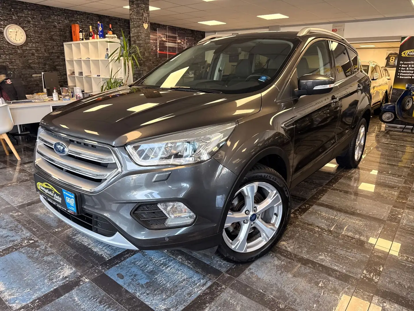 Ford Kuga Titanium/Allrad/AHK/Navi/SHZ/Klimaauto/ Gris - 2