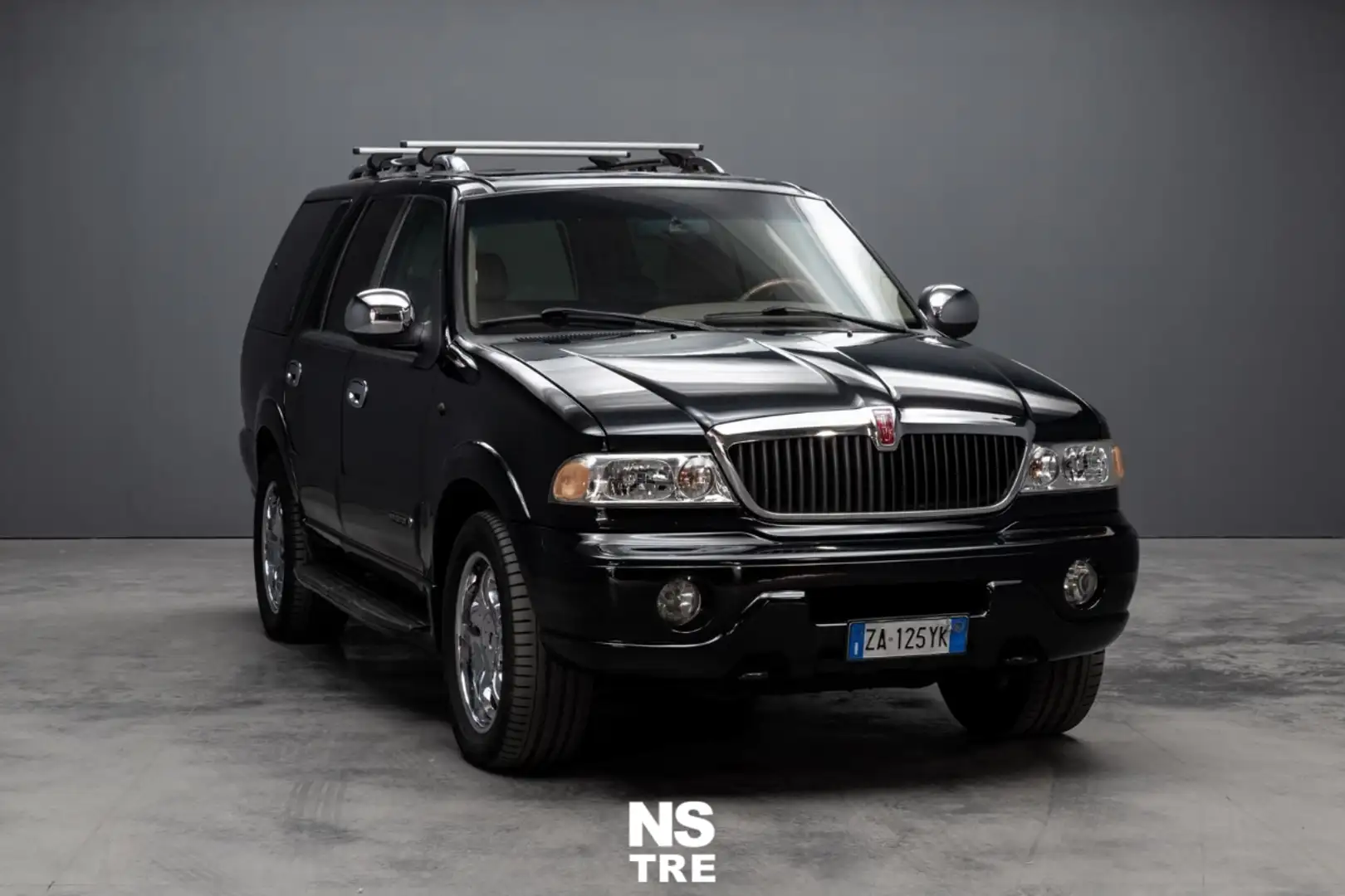 Lincoln Navigator 5.4 V8 GPL 300CV 4WD 7p.ti + barre portatutto Negru - 1