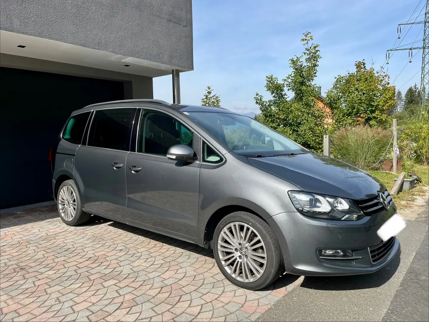 Volkswagen Sharan Sharan Sky BMT 2,0 TDI DPF 4Motion Sky Grau - 2