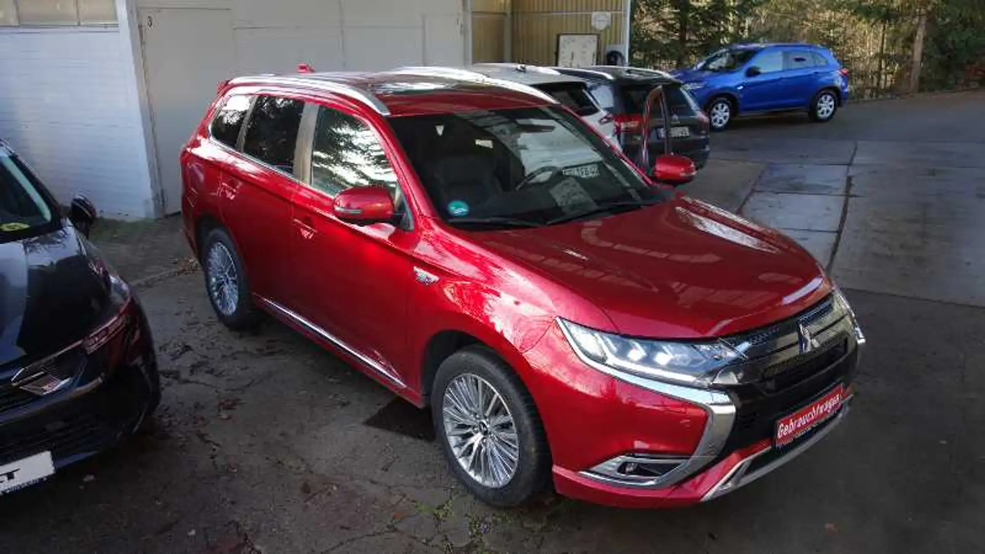 Mitsubishi Outlander PHEV TOP AHK,LED,ACC,Schiebedach,360°Kamera Rot - 2