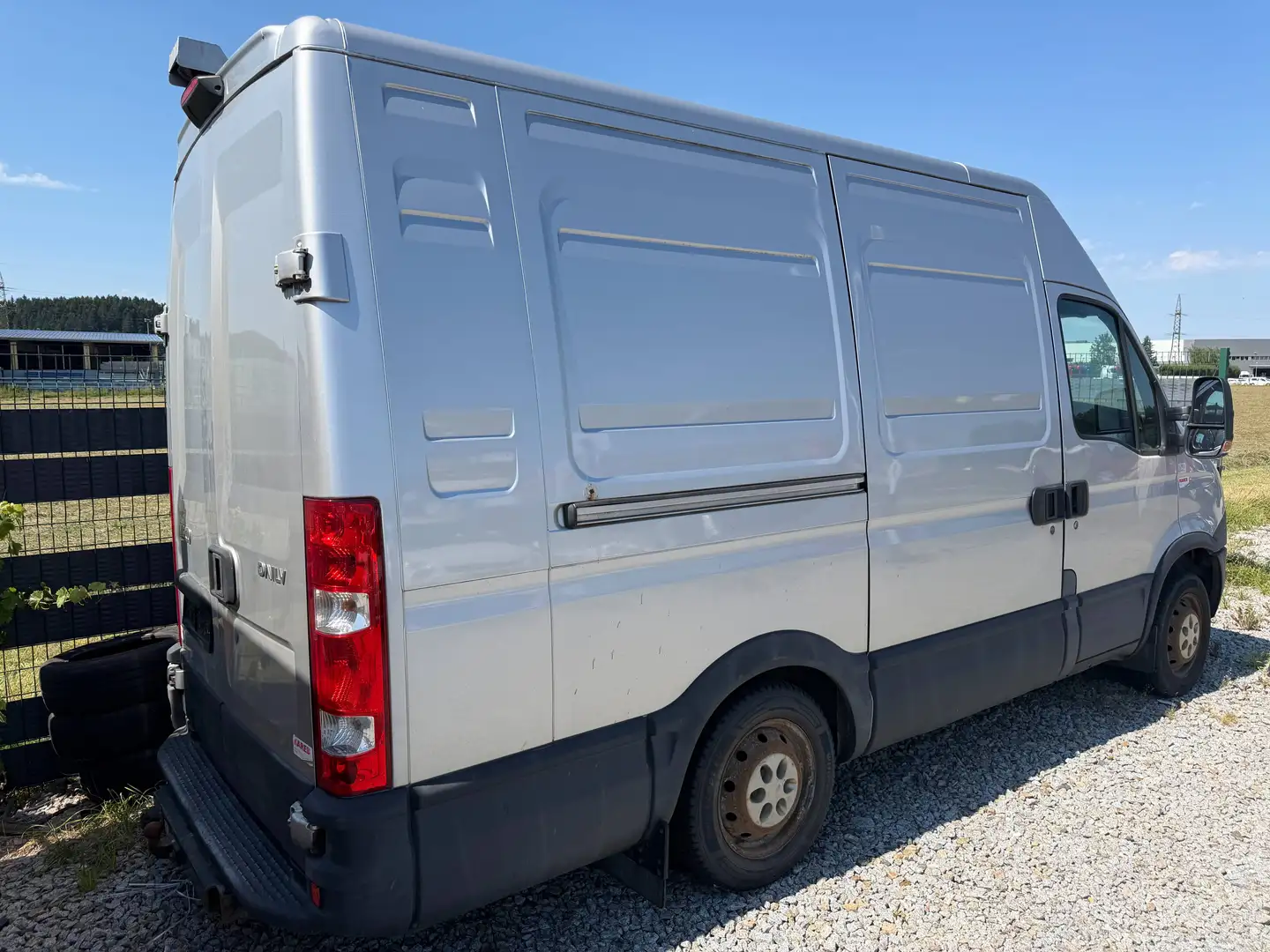 Iveco Daily Turbodaily 35-12 C Classic 3300" 1.52 Silber - 2