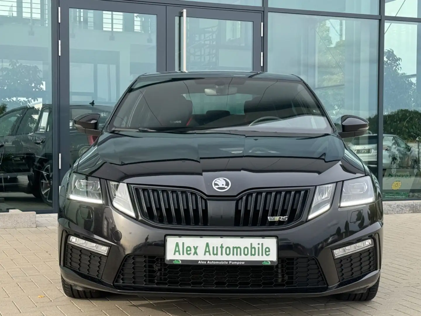 Skoda Octavia 2.0 Lim. RS 245 1. Hand Garantie TÜV NEU Schwarz - 2