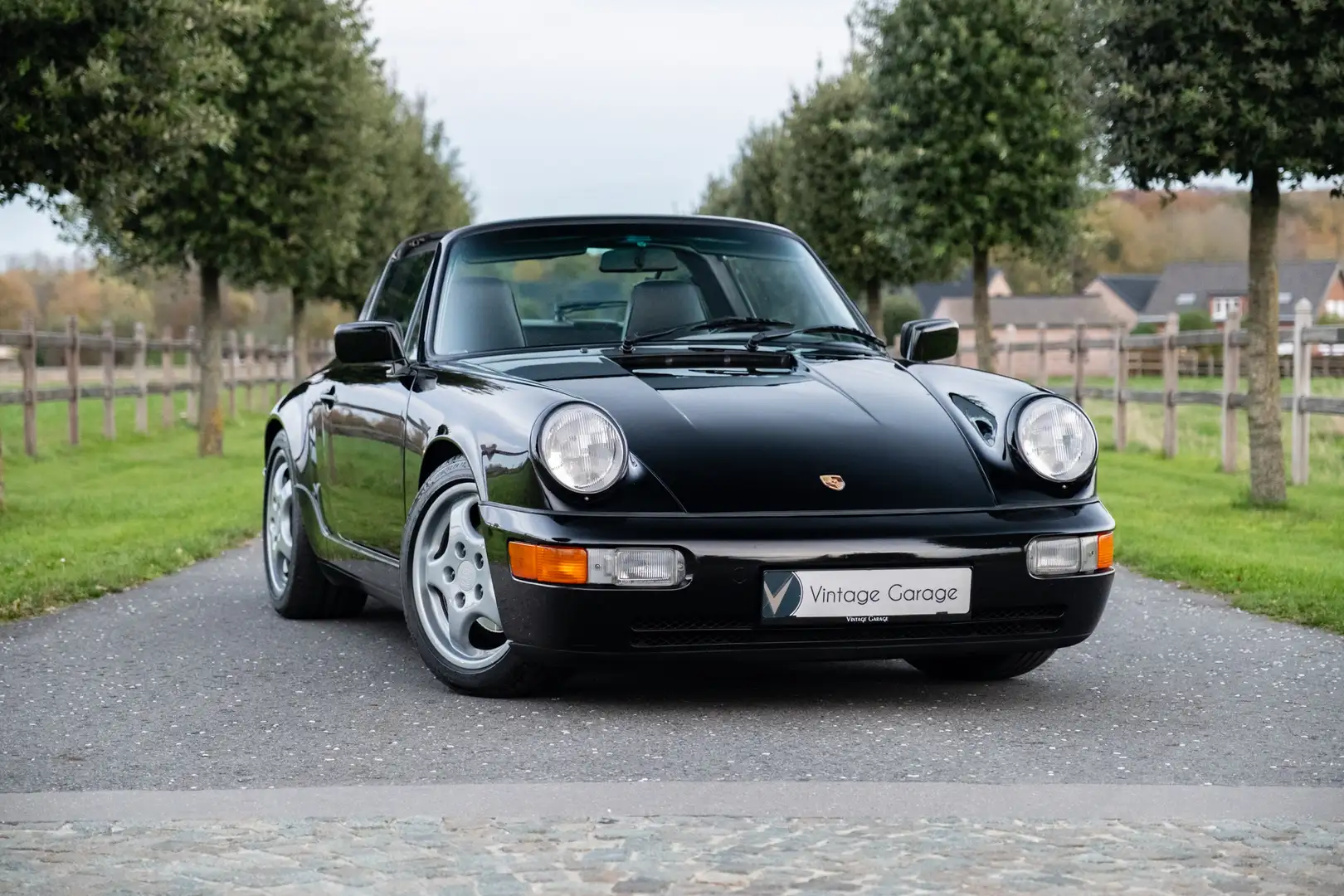 Porsche 911 Porsche 964 Targa C4 Noir - 1