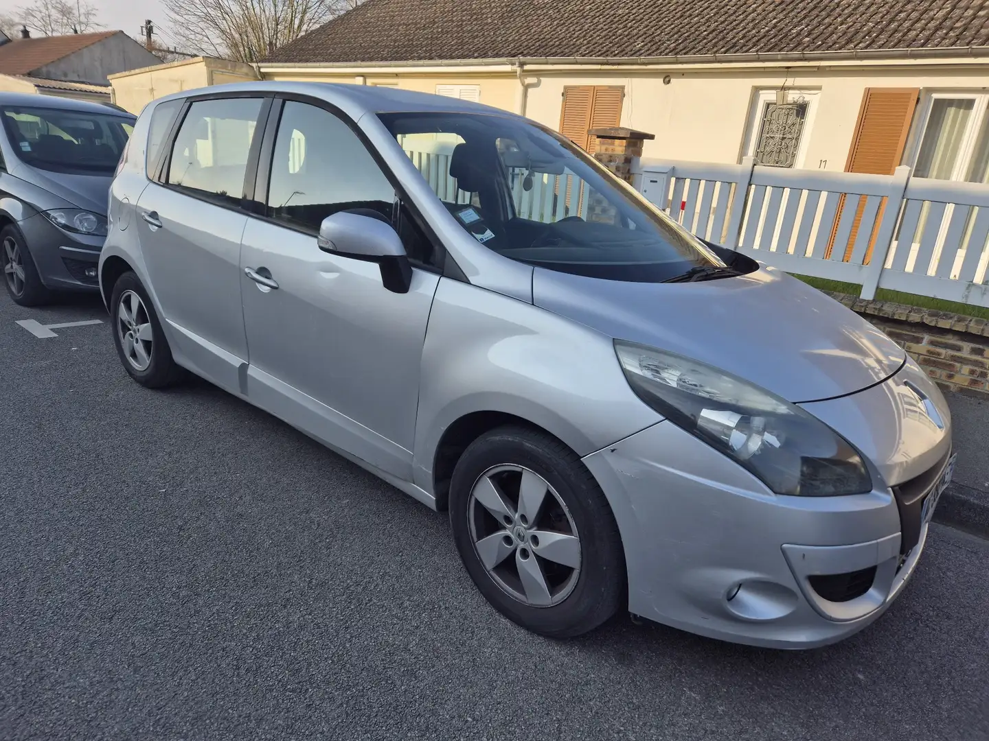 Renault Scenic 1.5 dCi 105 FAP eco2 Expression - 1