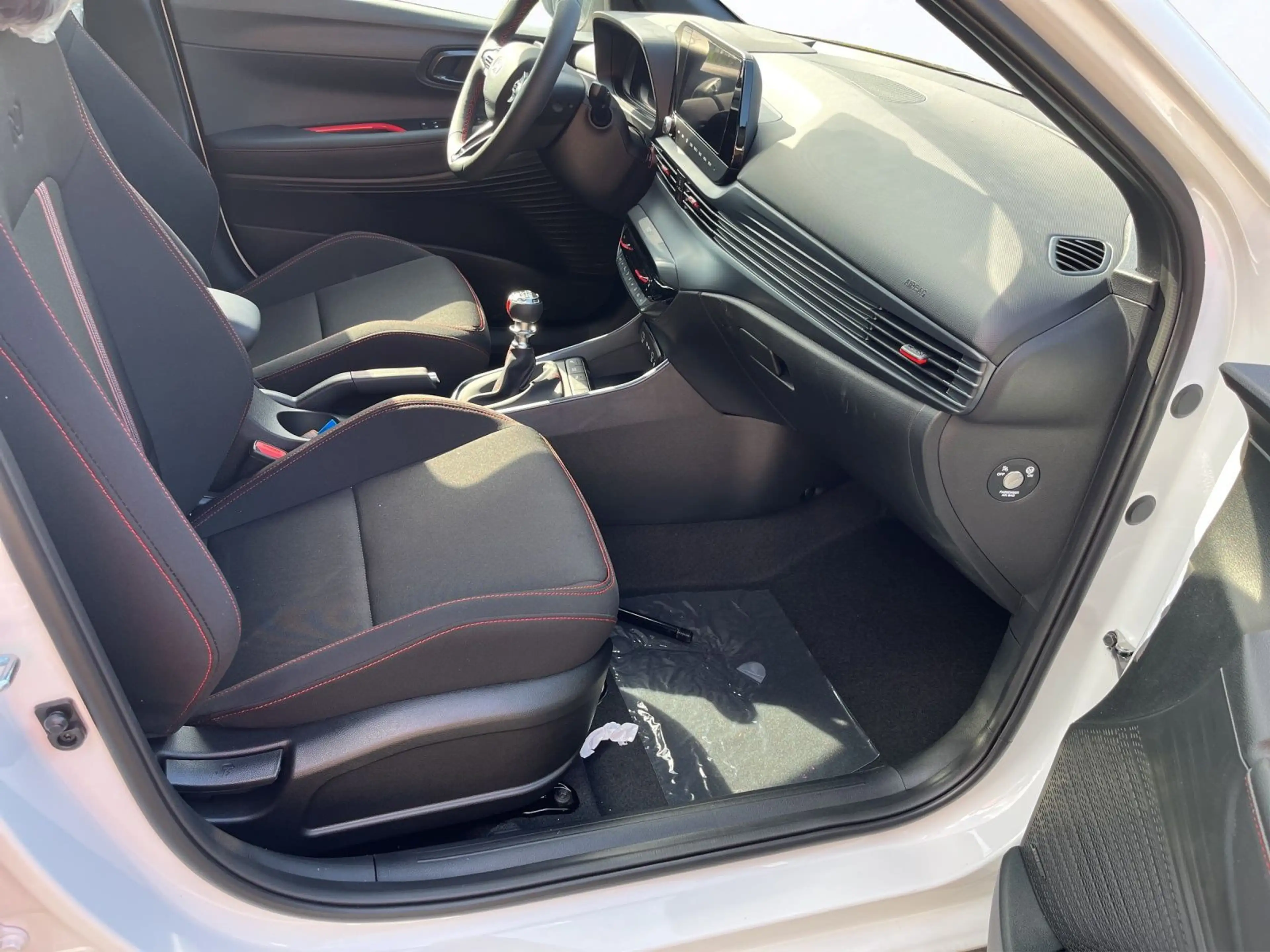 Hyundai i20 FL (MY25) 1.0 T-GDI 6-MT, (100 PS) 2WD N Lin — photo 9