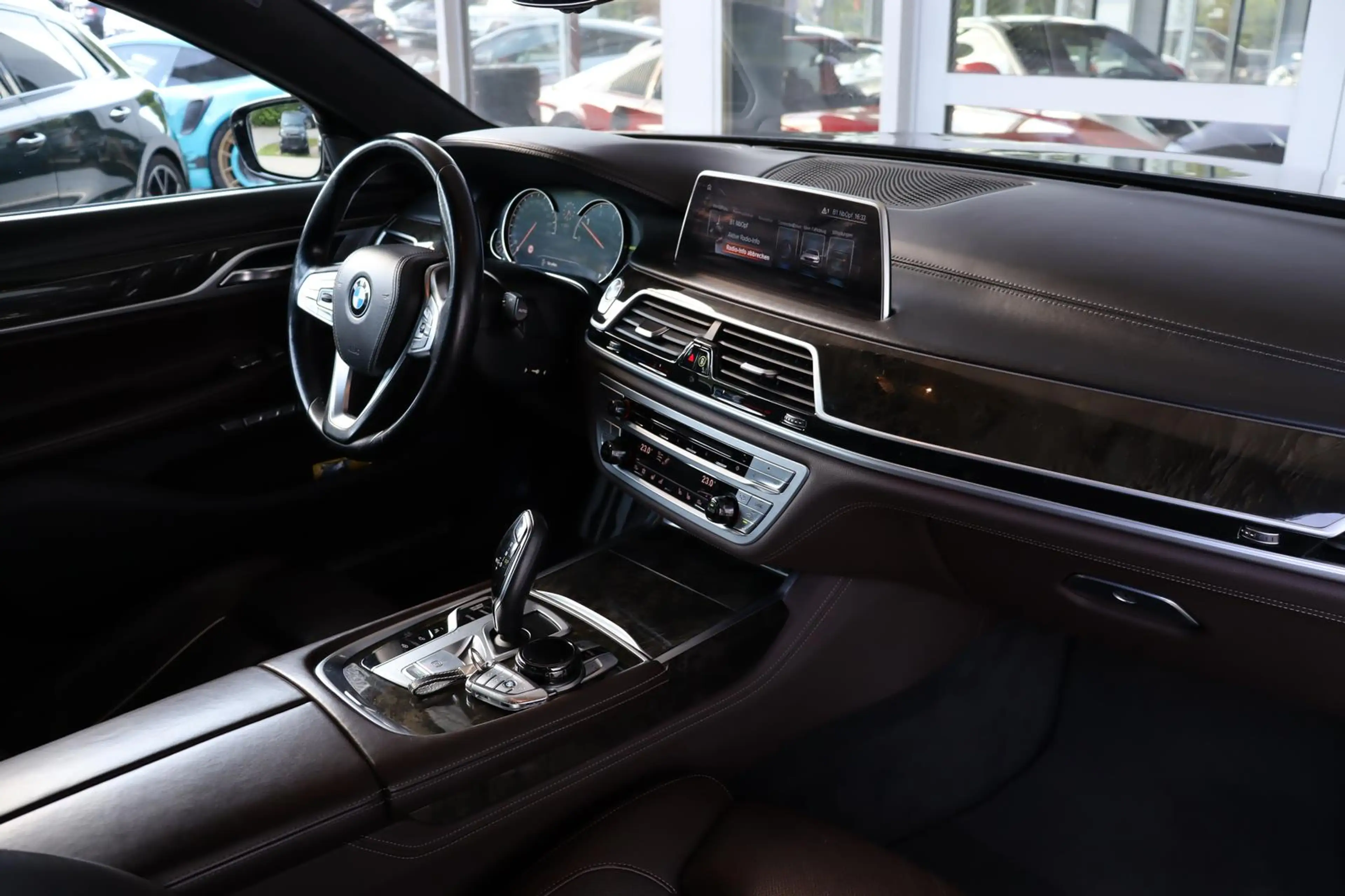 BMW 750 d L xDrive MSport/Experience/Assist/HUD/HK/TV — photo 13